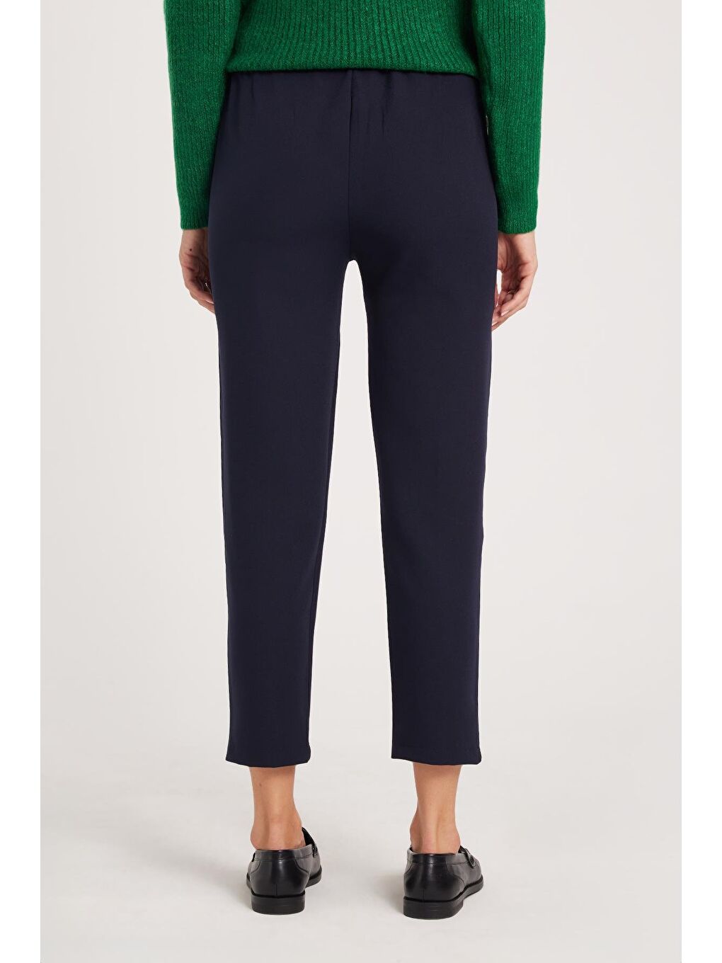 Kadın Relax Fit Rahat Kesim Yüksel Bel Dar Paça Beli Lastikli Bağcıklı Lacivert Pantolon-6