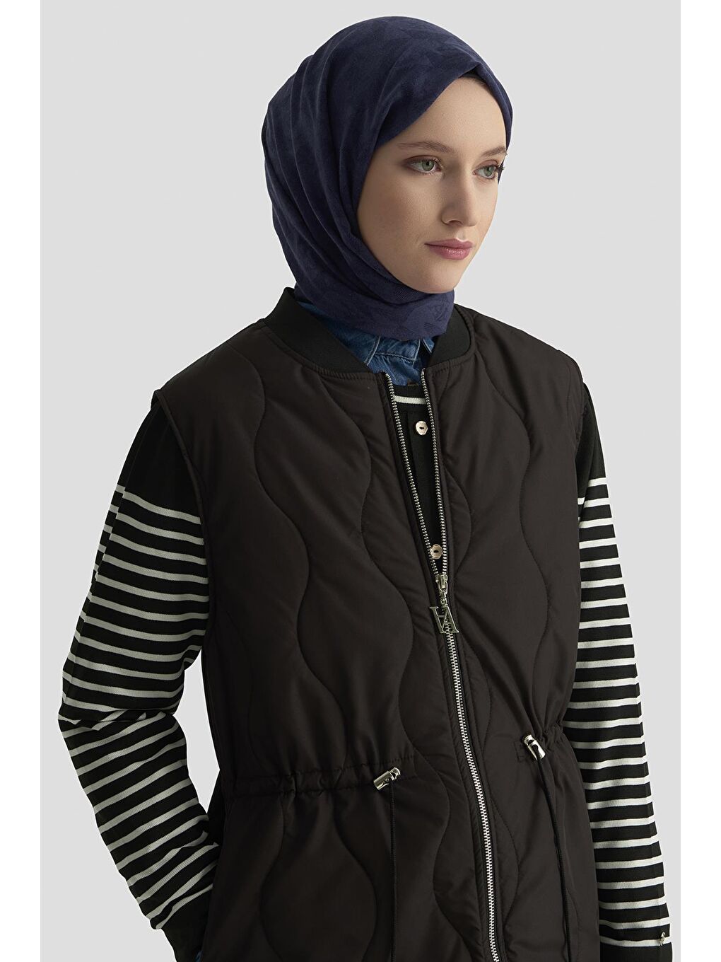 Kapitone Yelek 25K4807 Siyah-2