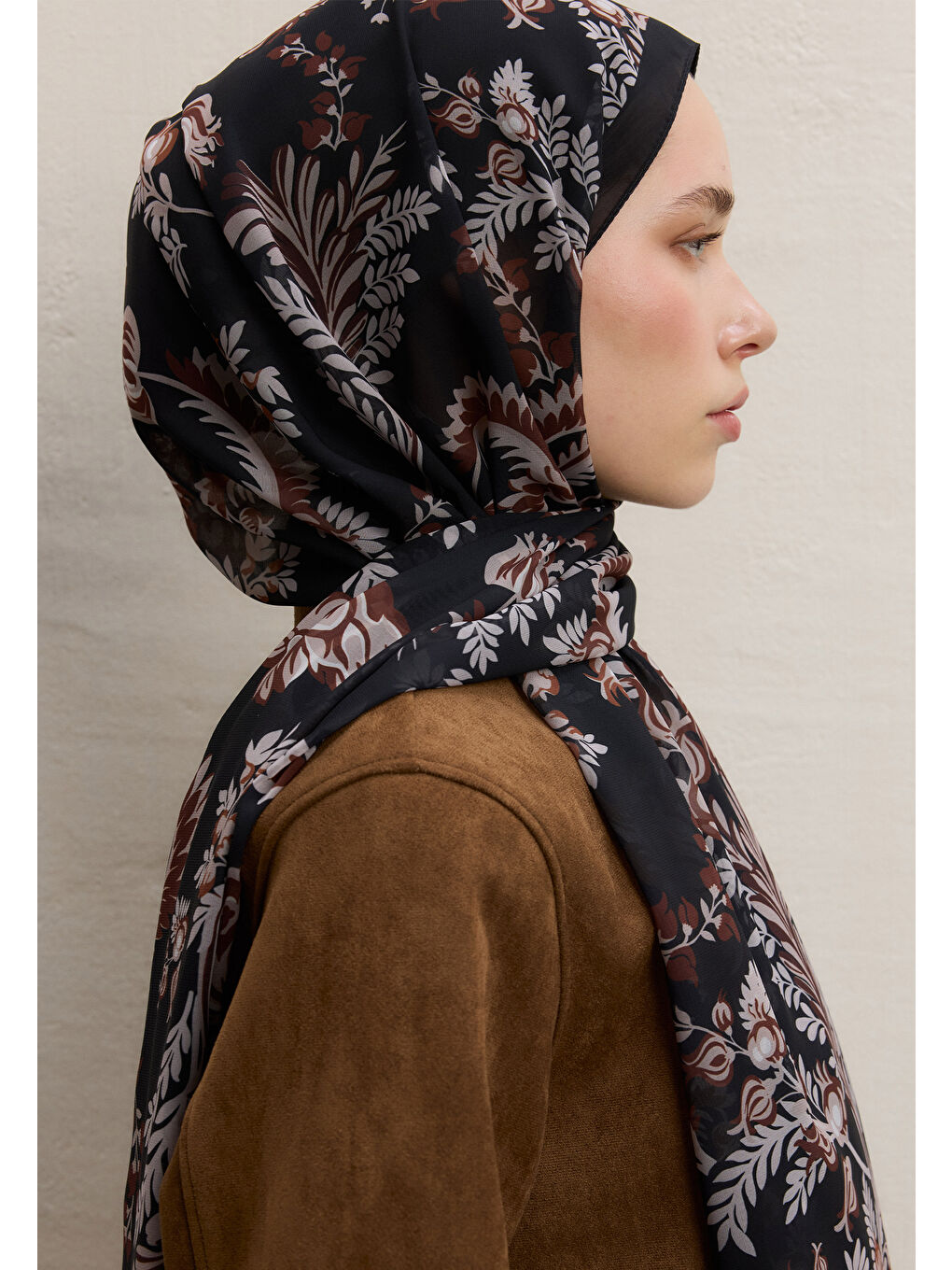 Rosella Desen İpek Krep Şal Siyah-3