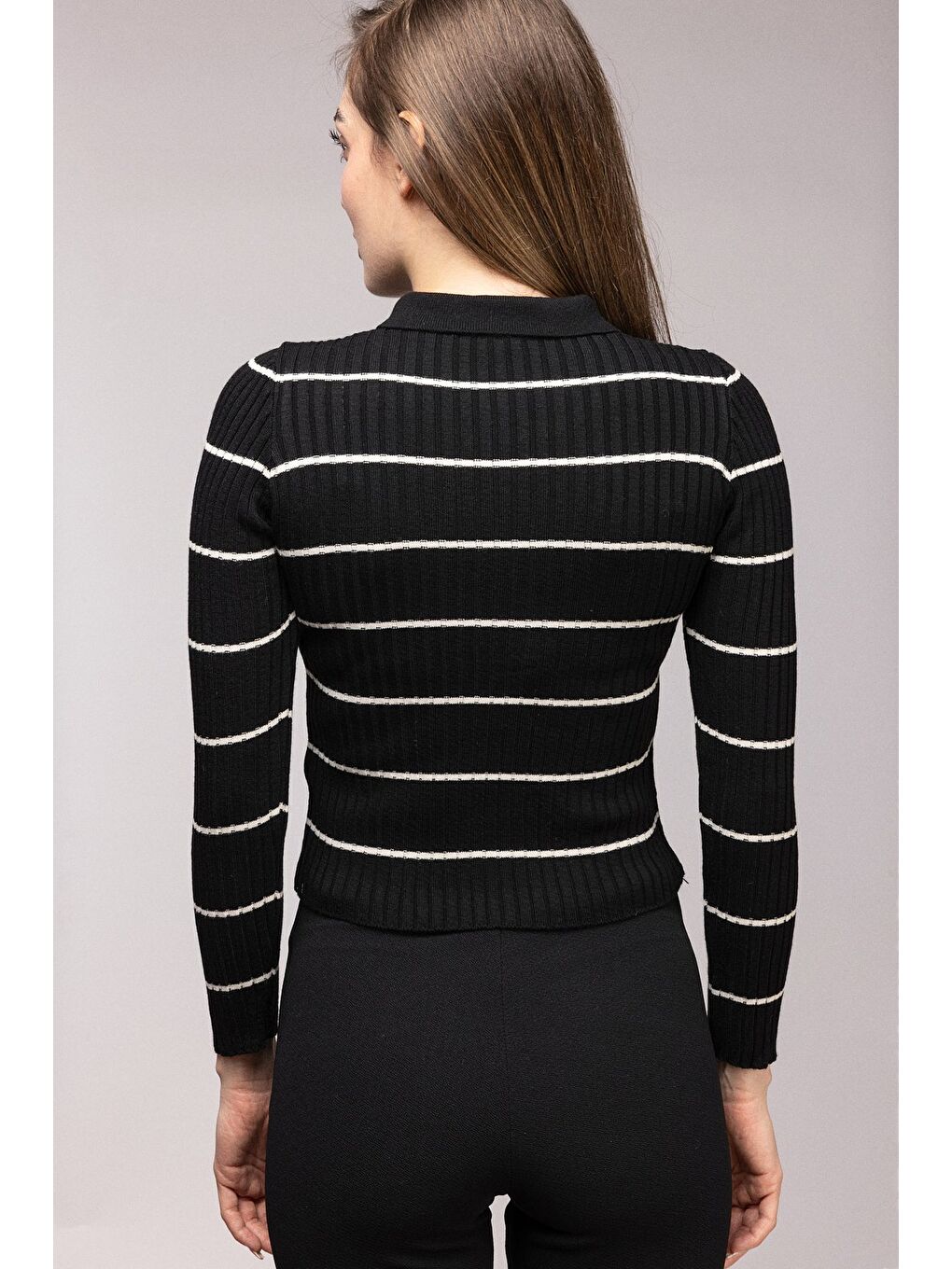 Siyah Çizgili Polo Yaka Düğmeli Fitilli Triko Bluz - Truvakar Kol-4