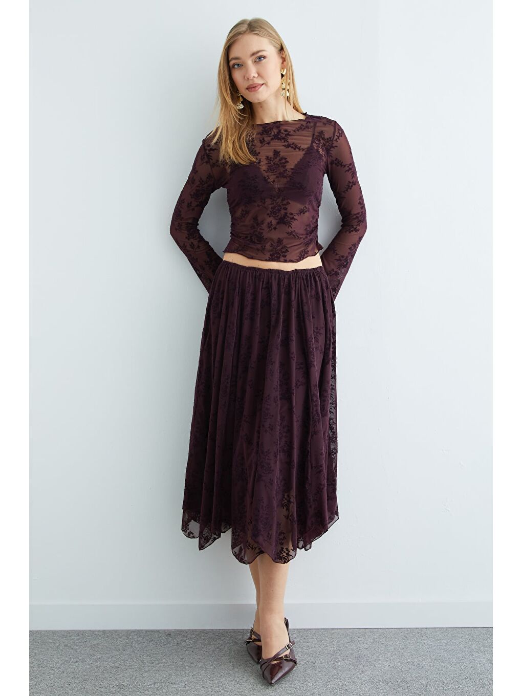 Mürdüm Çiçek Desenli Asimetrik Astarlı Transparan Etek-3