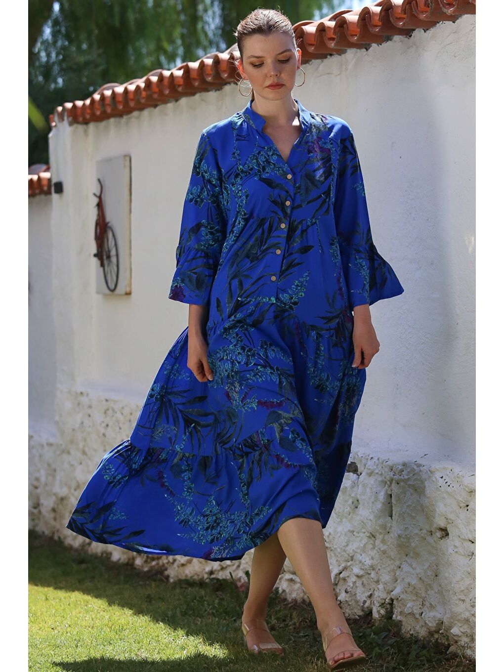 Saks Mavisi Hakim Yaka Fırfırlı Kol Düğmeli Eteği Fırfırlı Allover Baskılı Dokuma Elbise 130 58-3