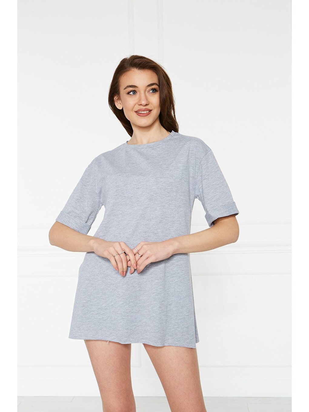 Gri Kadın Kol Katlı Yırtmaçlı Salaş Oversize Tshirt-4