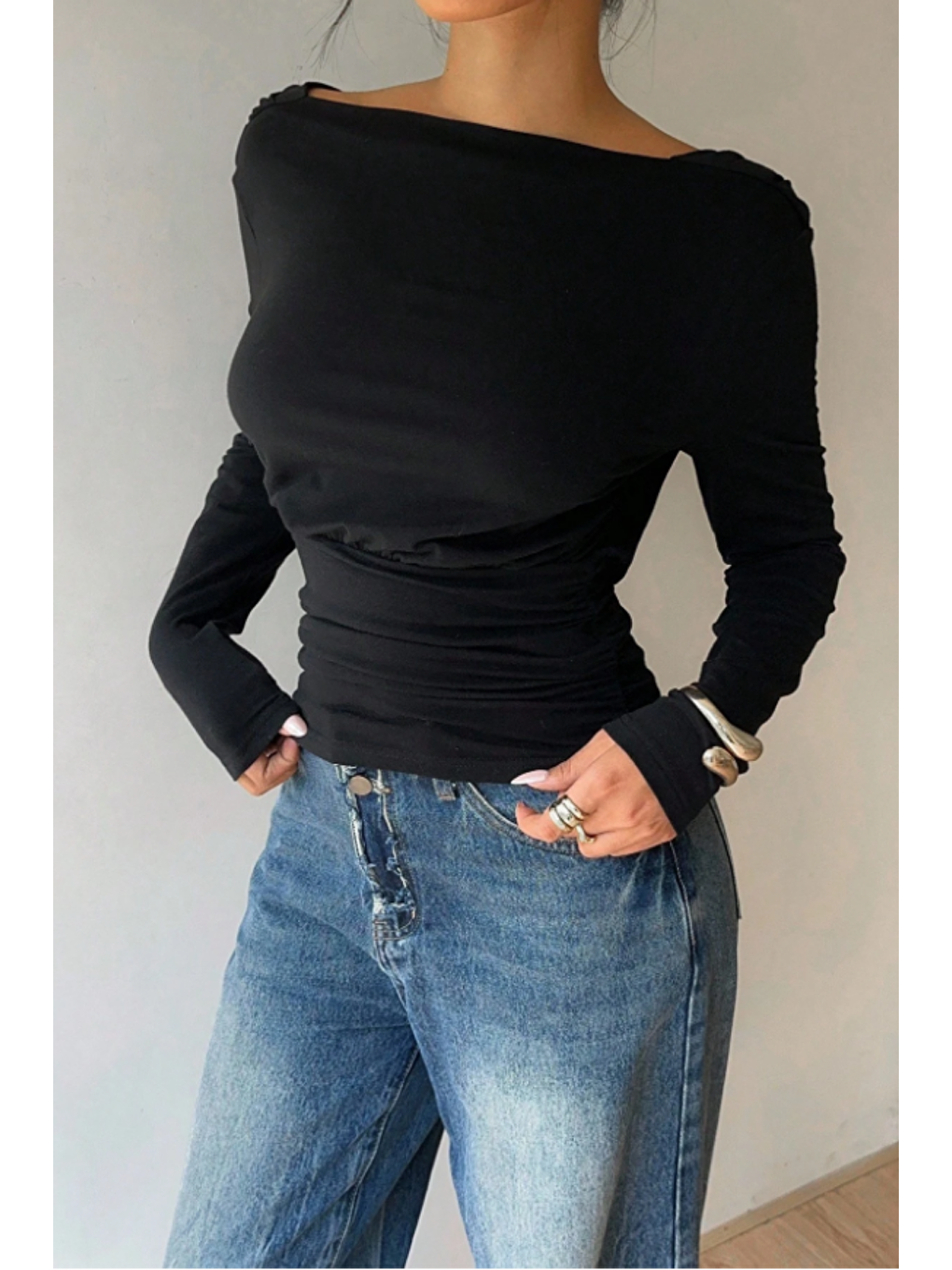 Kadın Siyah Derin Sırt Dekolteli Uzun Kollu Esnek Pamuk Bluz-3