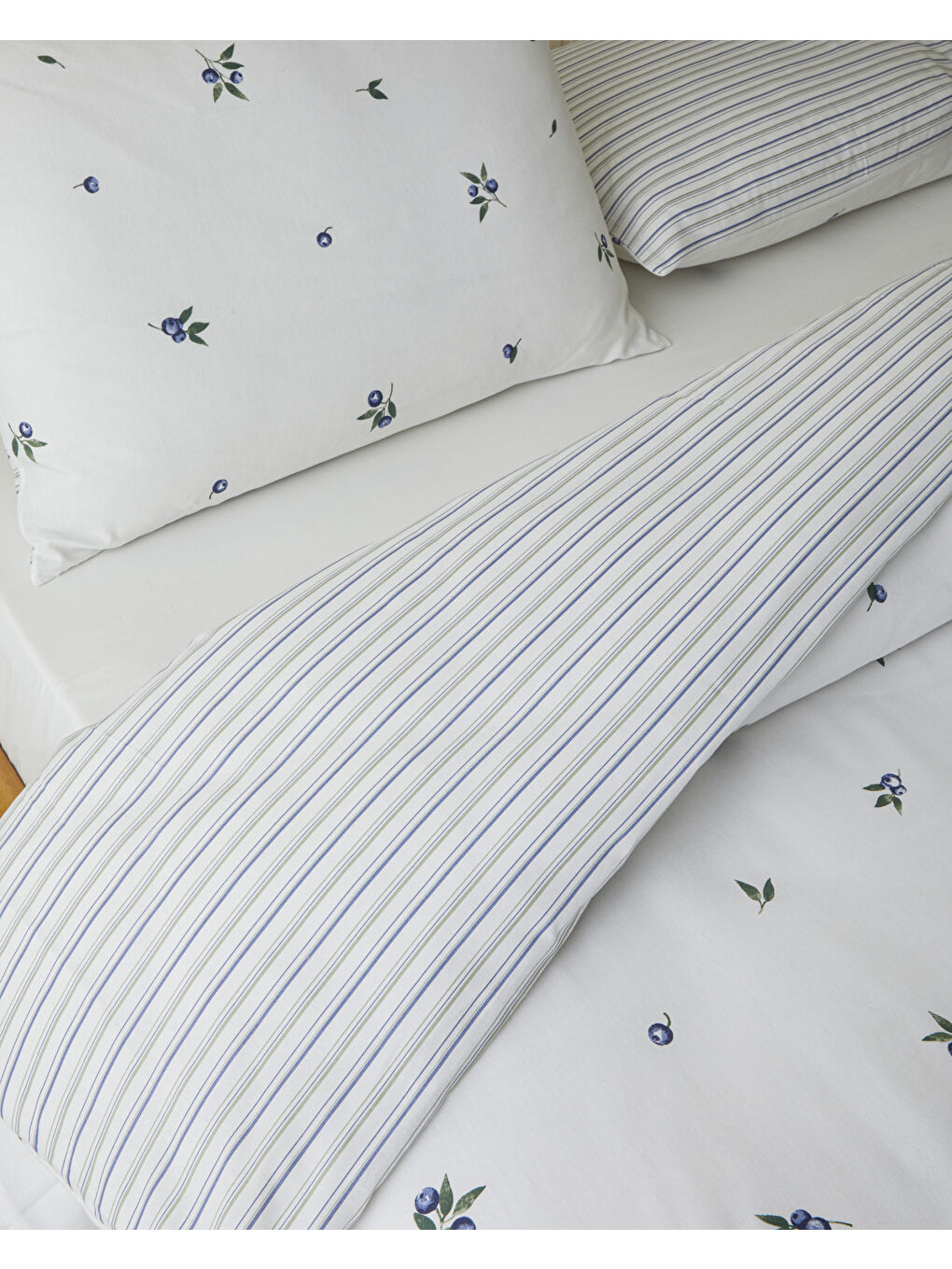 Berryscus Kolay Ütülenir Çarşaflı Tek Kişilik Nevresim Takımı 160x220 cm Mor-4