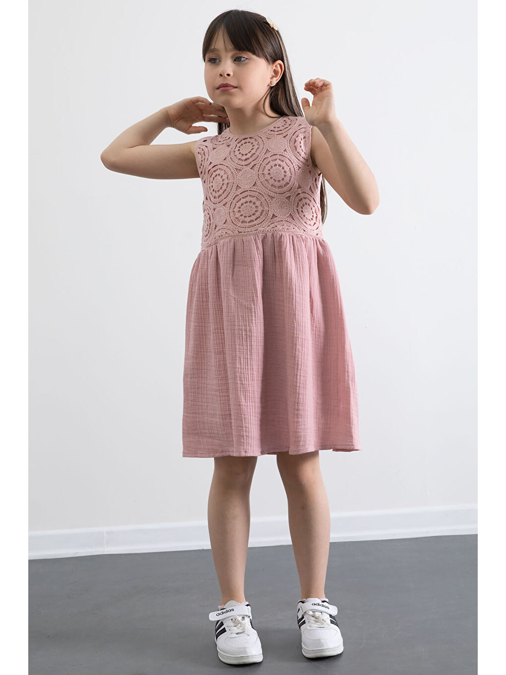 Pembe Dantel İşlemeli Müslin Kız Çocuk Elbise 20778-3