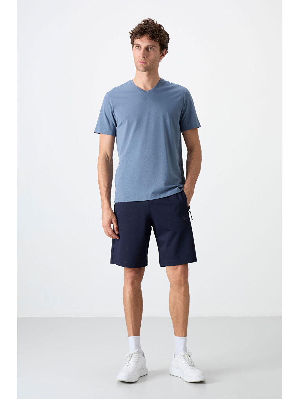 İndigo Gizli Fermuar Arka Cepli Bağcıklı Standart Kalıp Erkek Şort - 81136