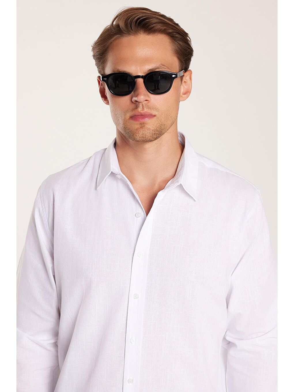 Erkek Slim Fit Dar Kesim Uzun Kollu %100 Pamuk Keten Doku Düz Biyeli Beyaz Gömlek