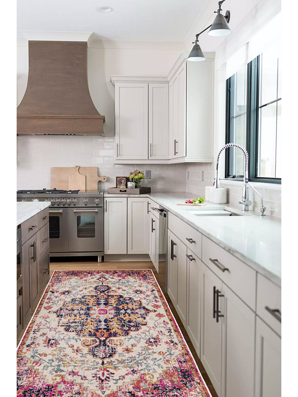 Pembe Dekoratif Özel Tasarım Yıkanabilir İnce Kaymaz Tabanlı Modern Halı KECE FR15-4