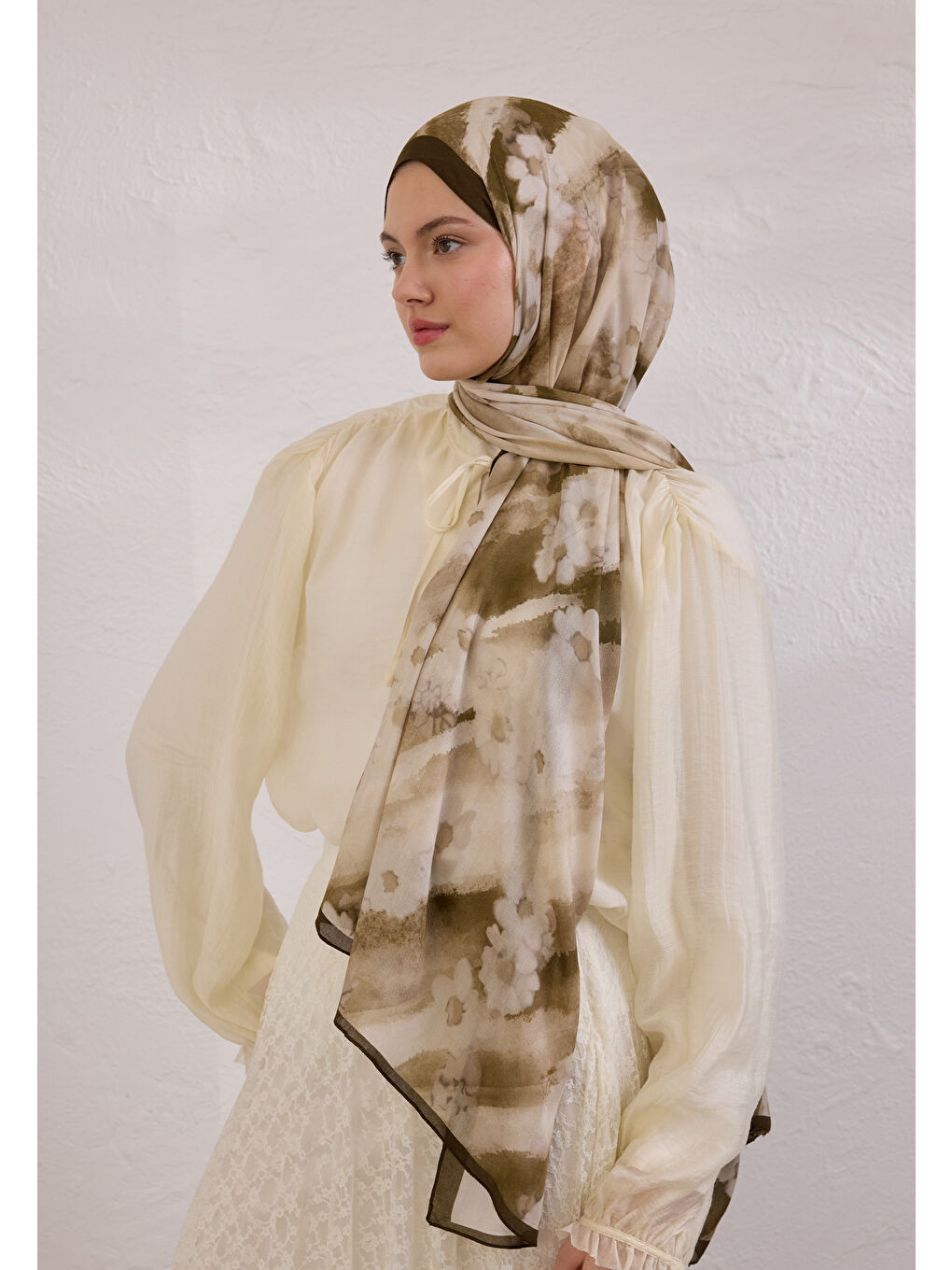 Bej Soft Daısy Desen Rami Şal Vizon-1