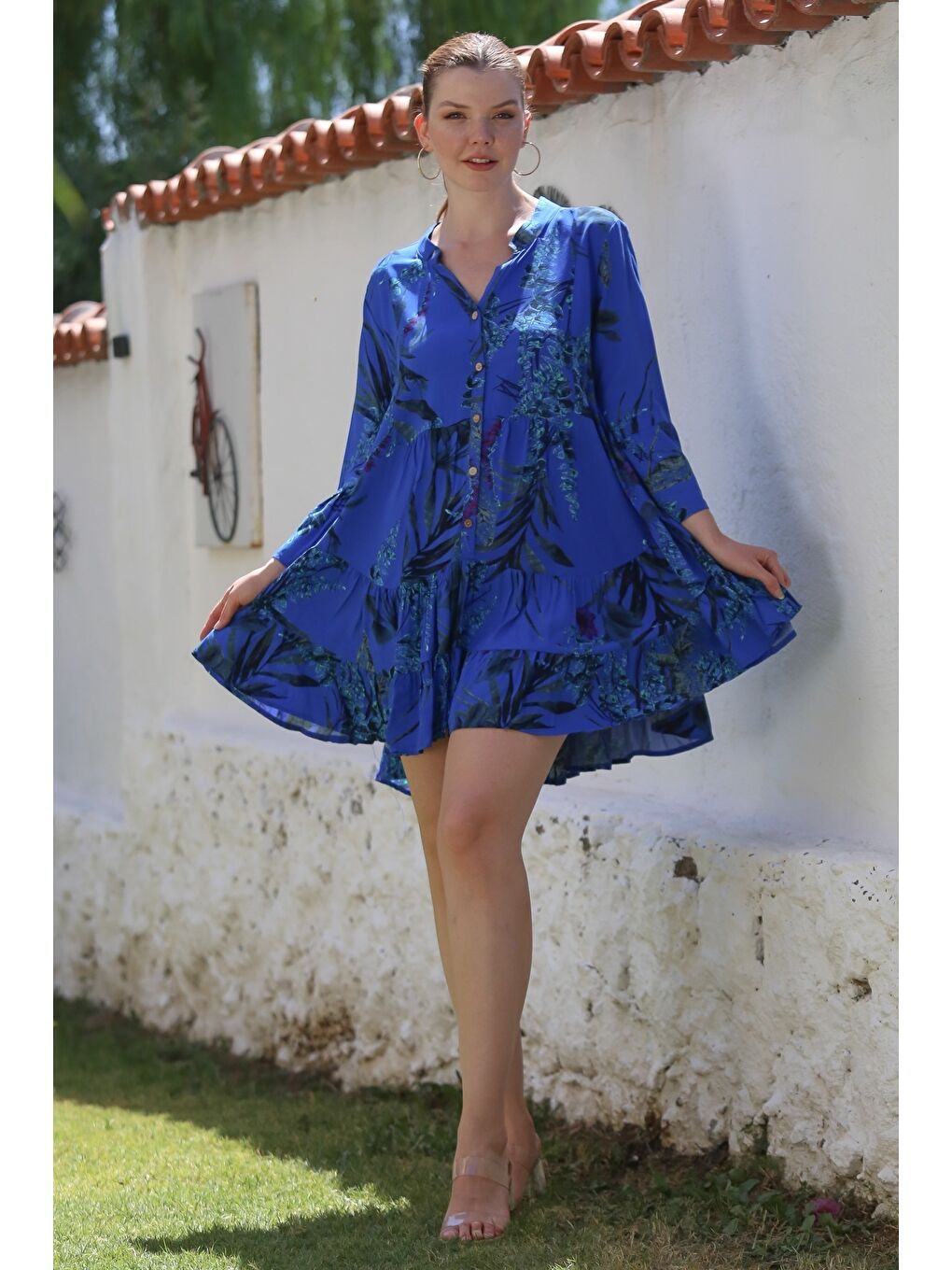 Saks Mavisi Hakim Yaka Volanlı Kol Düğmeli Eteği Fırfırlı Allover Baskılı Casual Dokuma Elbise 90 64-2