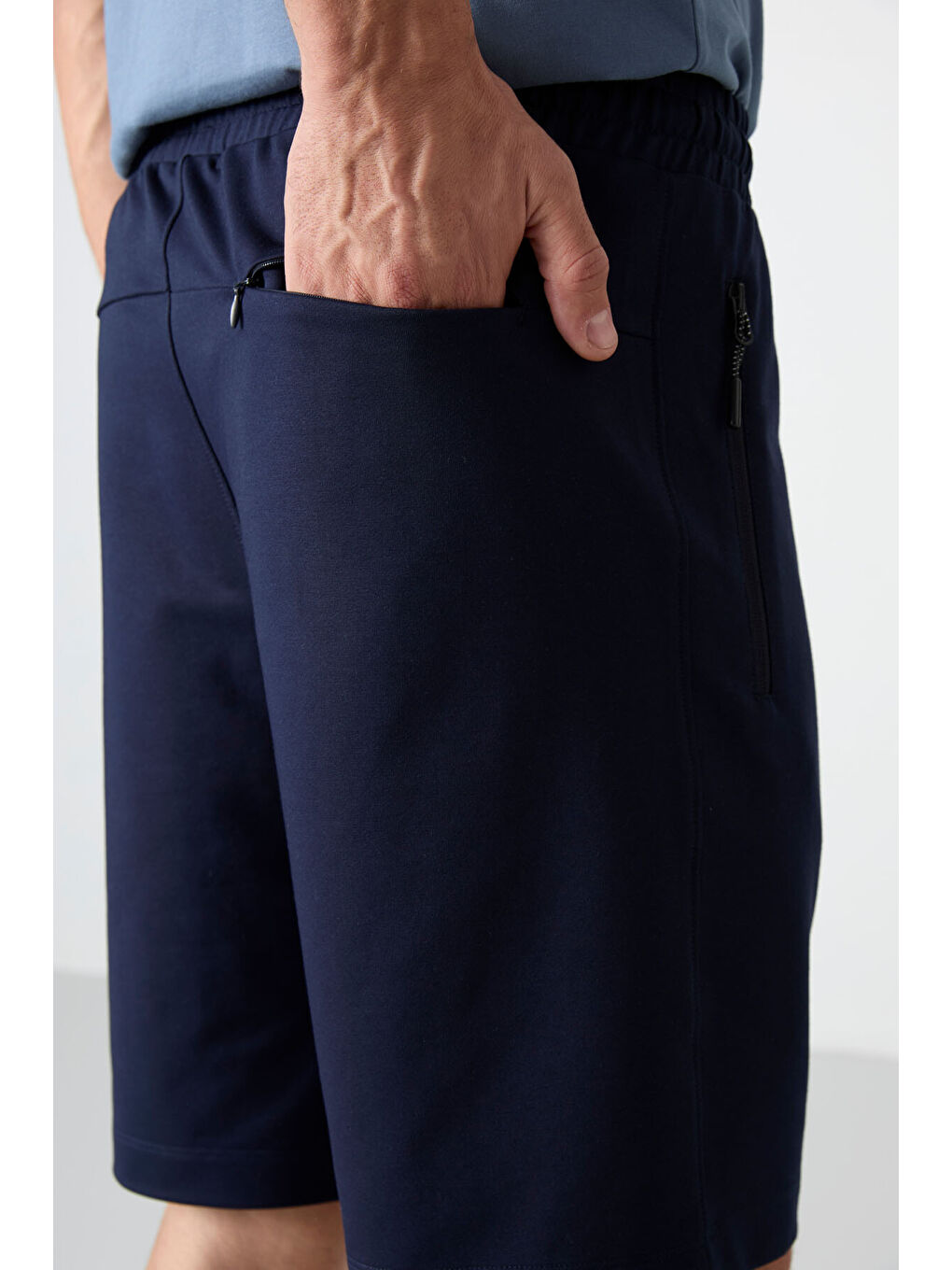 İndigo Gizli Fermuar Arka Cepli Bağcıklı Standart Kalıp Erkek Şort - 81136-4