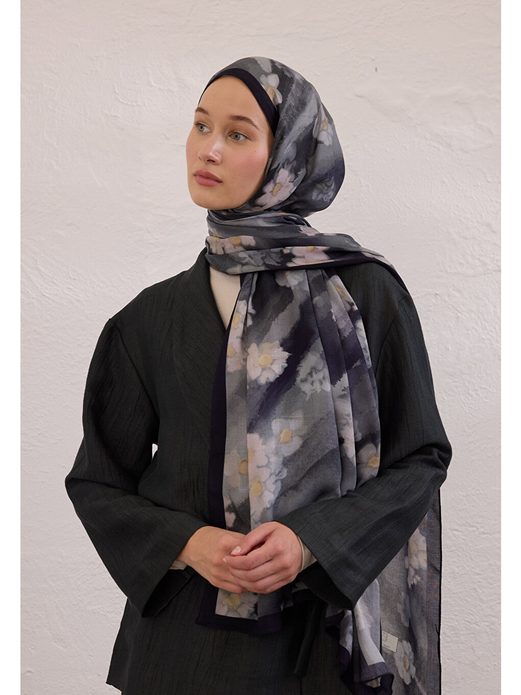 Soft Daısy Desen Rami Şal Lacivert