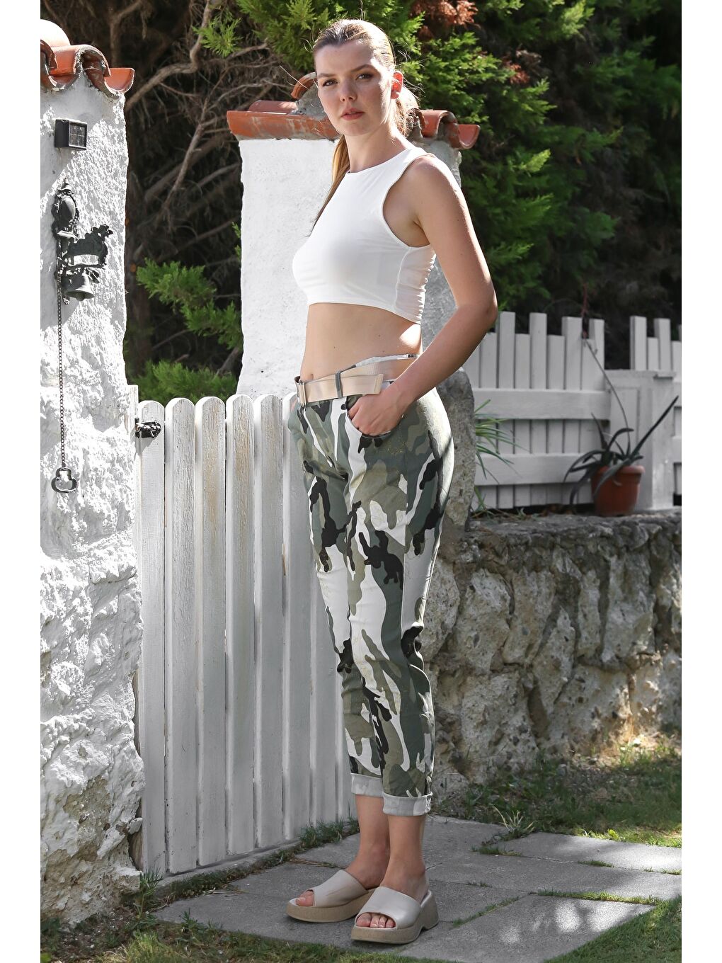 Yeşil İtalyan Kamuflaj Haki Cepli Kemerli Lastikli Bel Dar Paça Casual Dokuma Pantolon 100 65-4