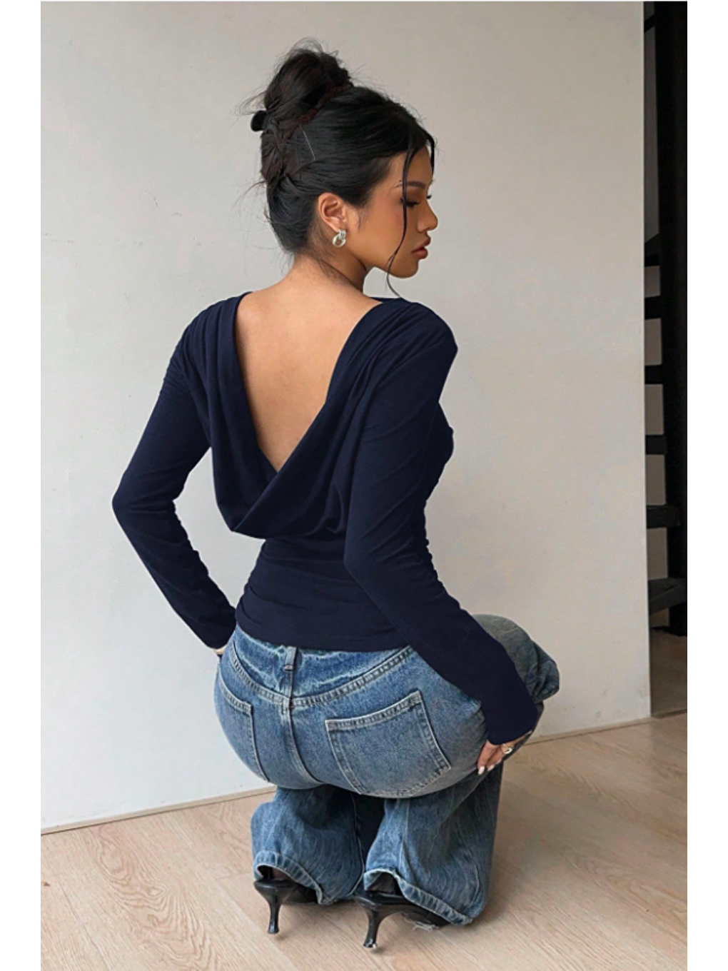 Kadın Lacivert Derin Sırt Dekolteli Uzun Kollu Esnek Pamuk Bluz-2