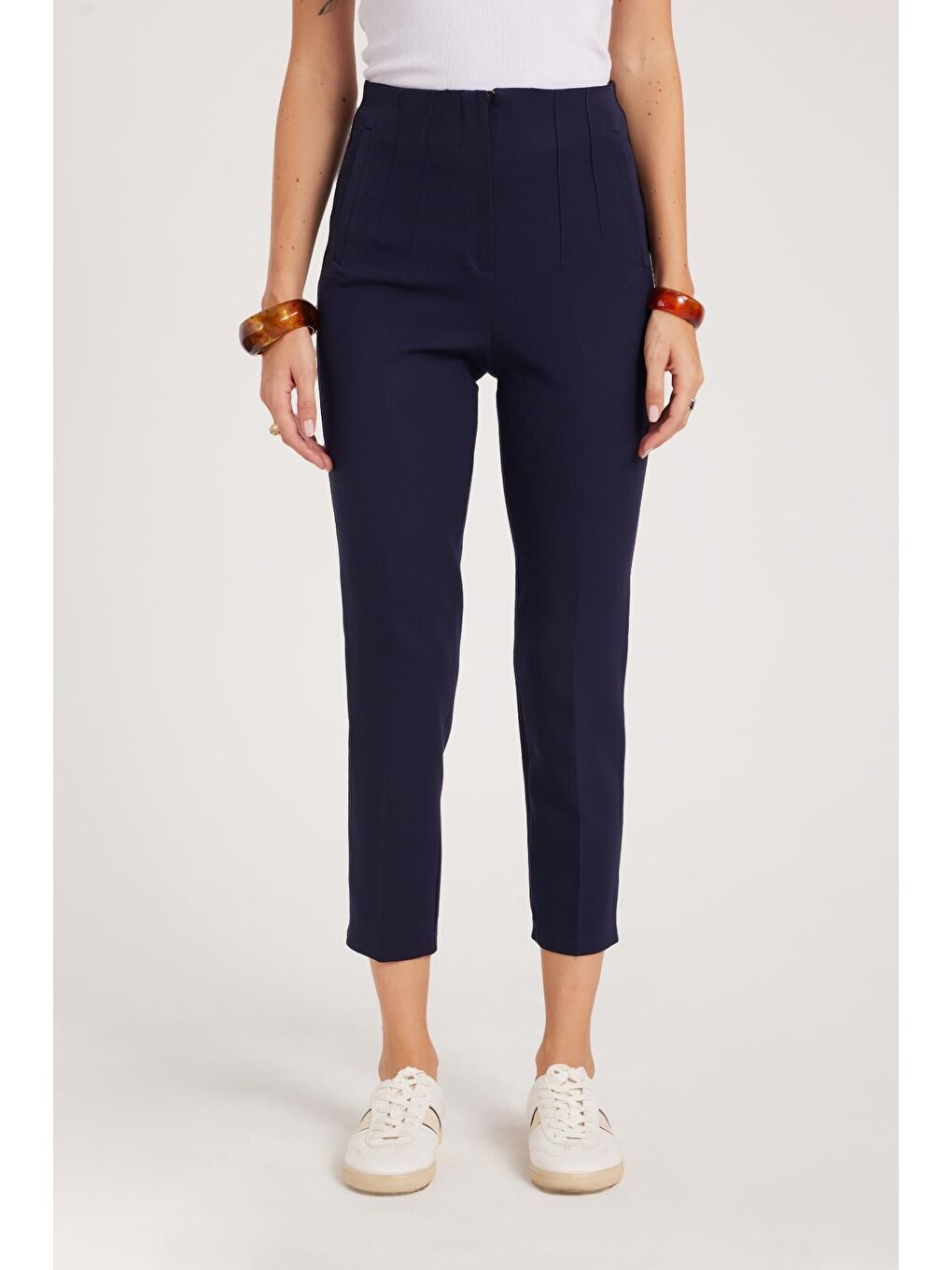 Kadın Relax Fit Rahat Kesim Yüksel Bel Dar Paça Lacivert Pantolon