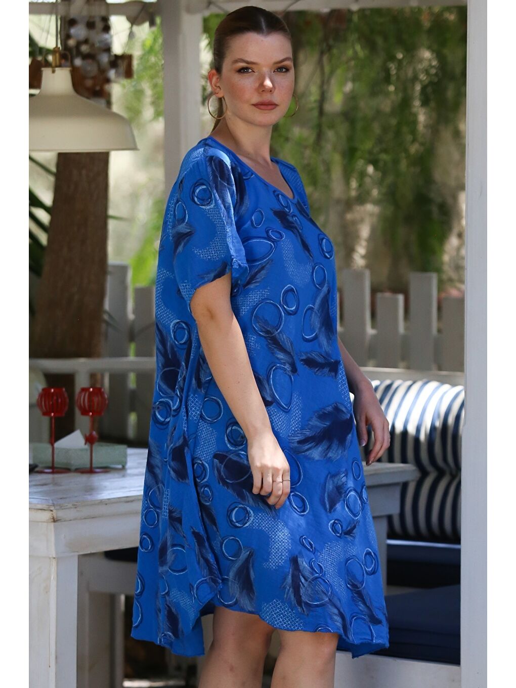 İtalyan Saks Mavisi Havuz Yaka Kısa Kol Allover Baskılı Casual Oversize Dokuma Elbise 110 75-6