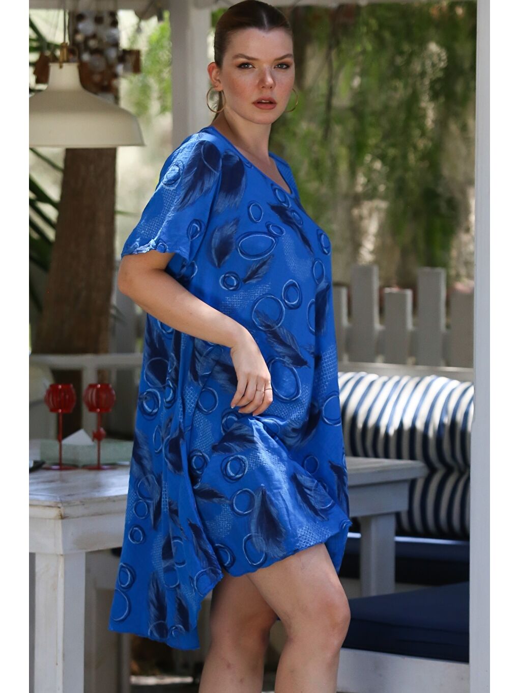 İtalyan Saks Mavisi Havuz Yaka Kısa Kol Allover Baskılı Casual Oversize Dokuma Elbise 110 75-7