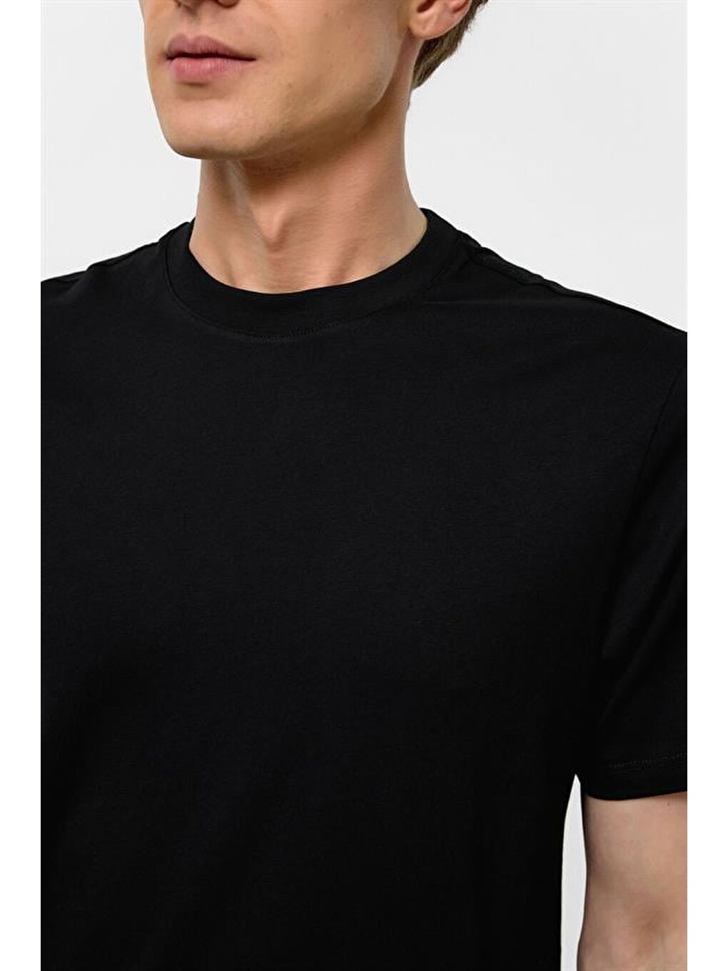 Siyah Regular Düz Bisiklet Yaka Tişört-2