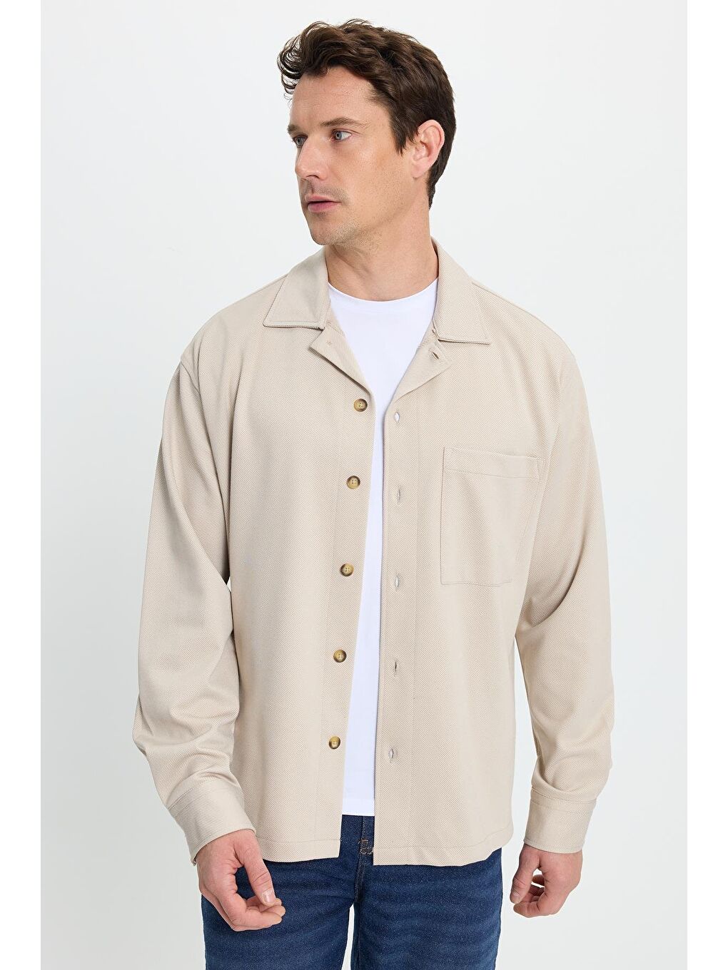 Erkek Relax Fit Rahat Kesim Uzun Kollu Düz Örme Kumaş Yandan Yırtmaçlı Bej Gömlek-4