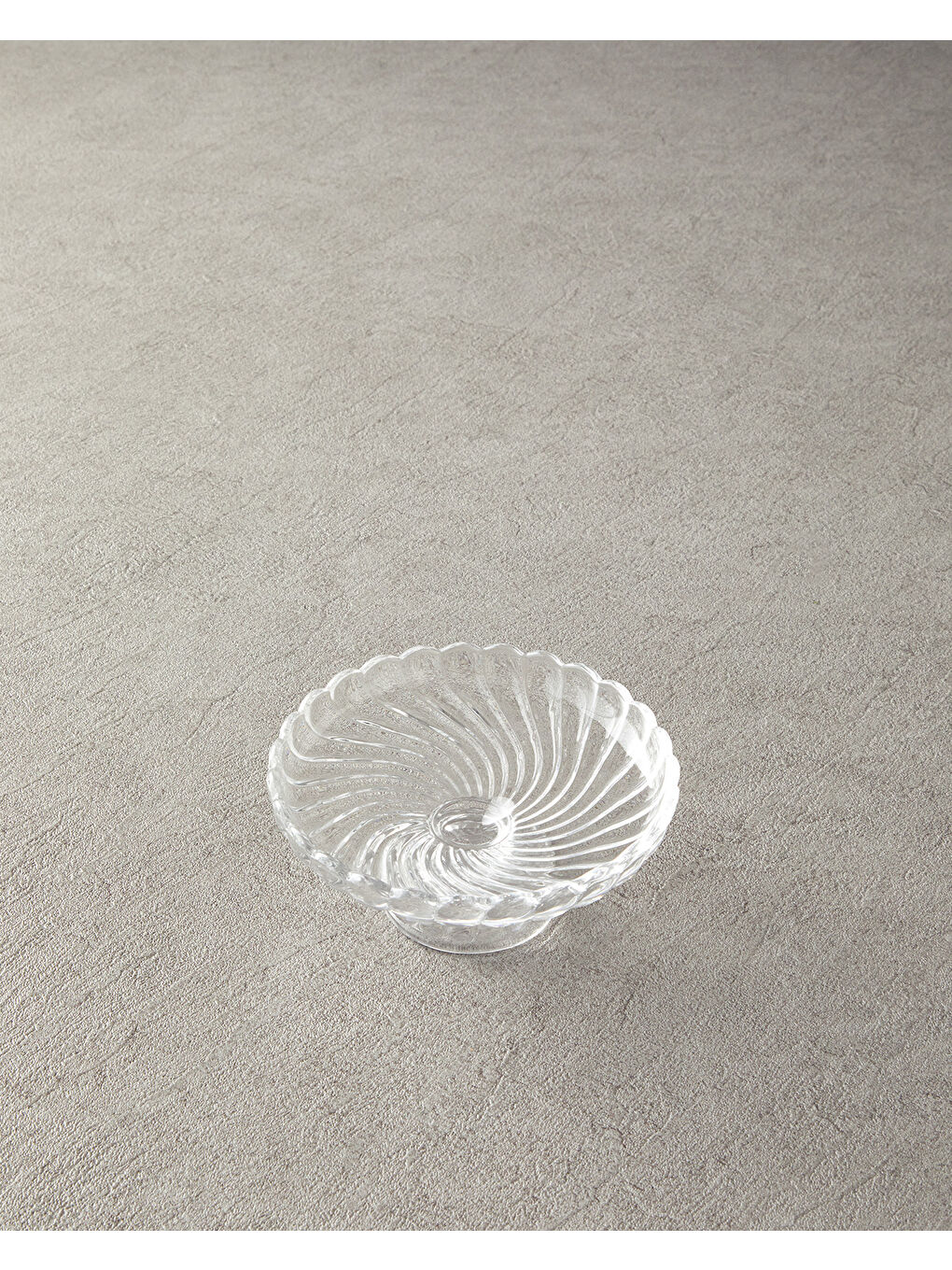 Renksiz Fiona Cam Ayaklı Sunumluk Şeffaf-1