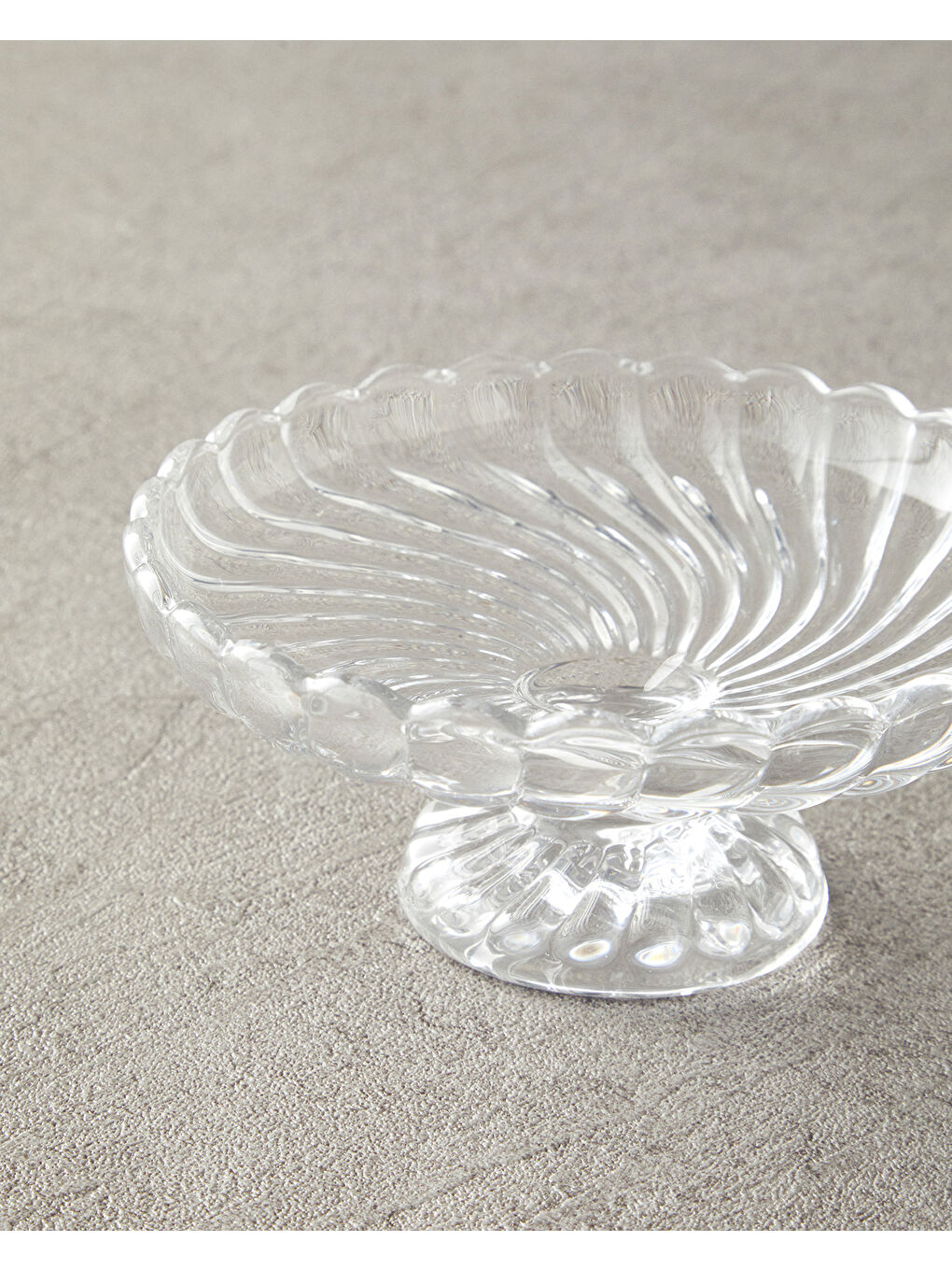 Renksiz Fiona Cam Ayaklı Sunumluk Şeffaf-2