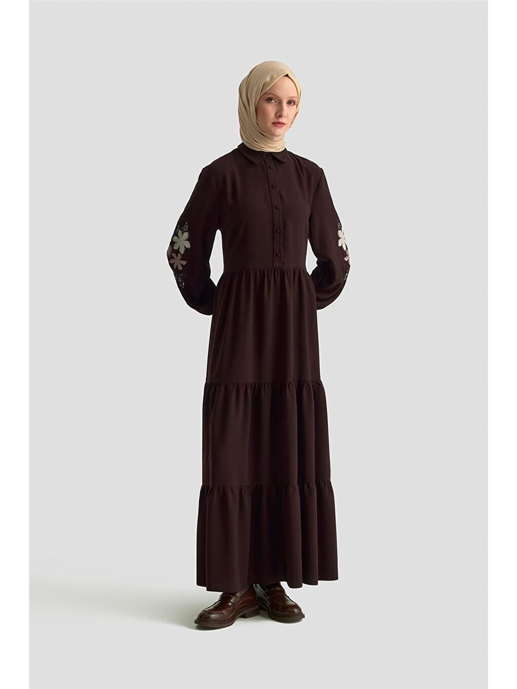 Kahverengi Nakışlı Katlı Elbise 25Kd1121 Kahverengİ-1