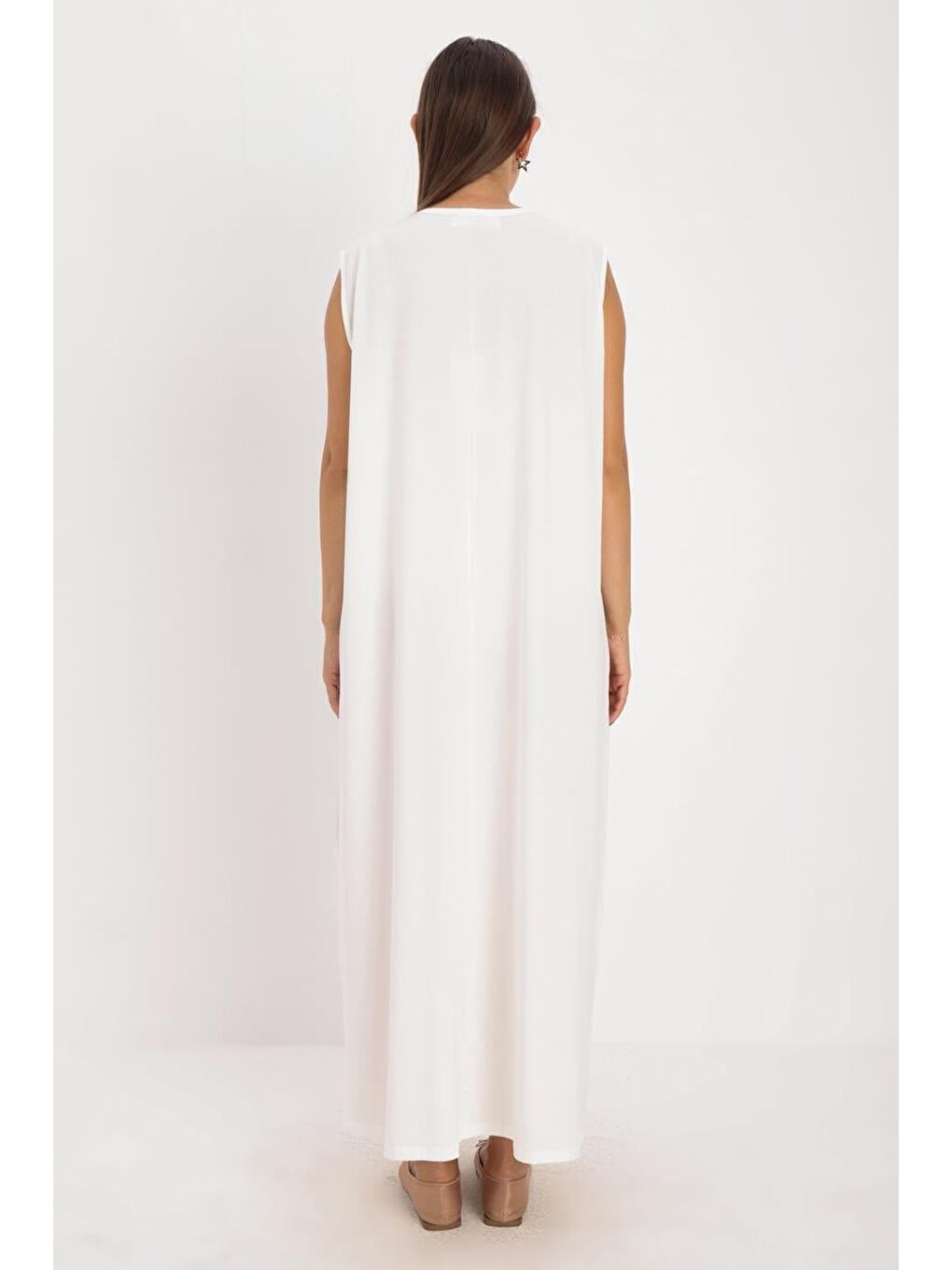 Ekru-Büyük Beden Pamuklu Bisiklet Yaka Kolsuz Elastanlı İçlik Elbise-2