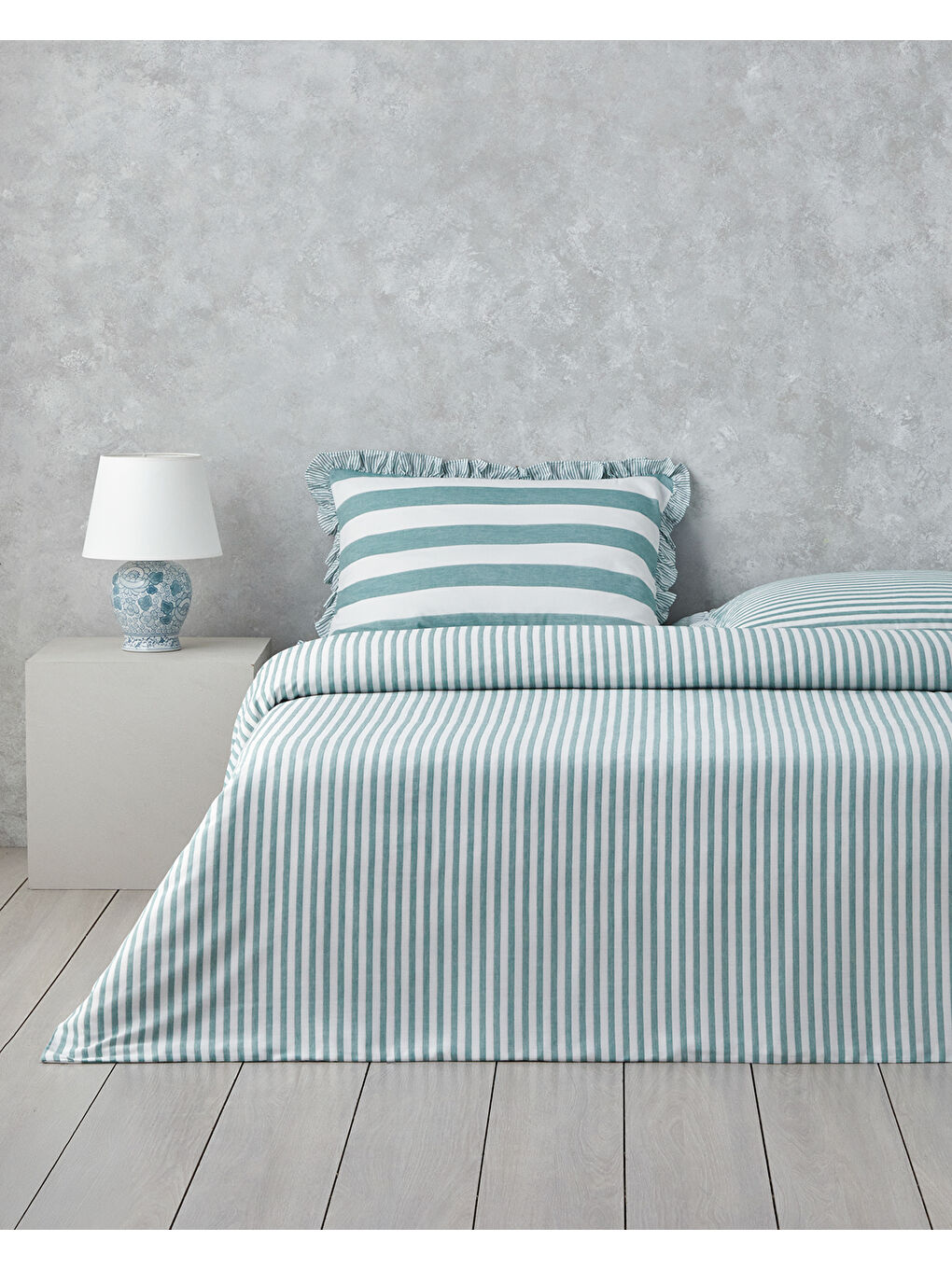 Calm Horizon İpliği Boyalı Çift Kişilik Nevresim Takımı 200x220 cm Yeşil-1