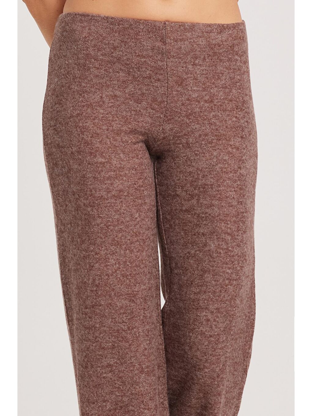 Kadın Relax Fit Rahat Kesim Normal Bel Geniş Paça Kahverengi Pantolon-2