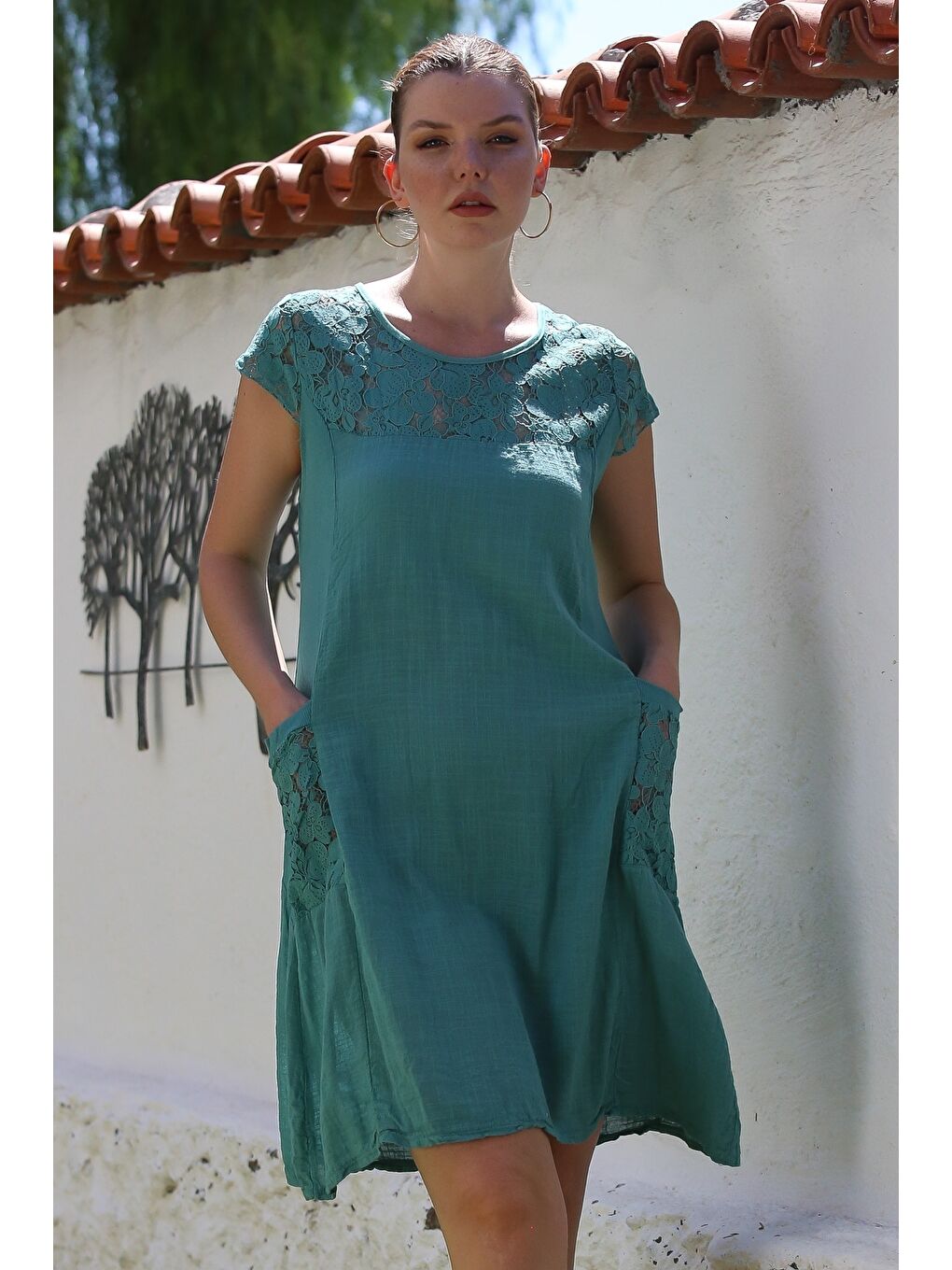 Yeşil İtalyan Mint Yuvarlak Yaka Düşük Kol Cepli Dantelli Keten Karışımlı Dokuma Elbise 95 62-3