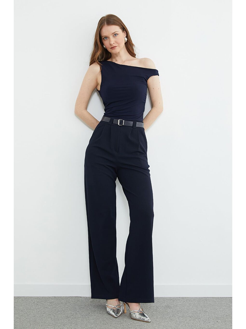 Lacivert Kemer Detaylı Pileli Palazzo Pantolon