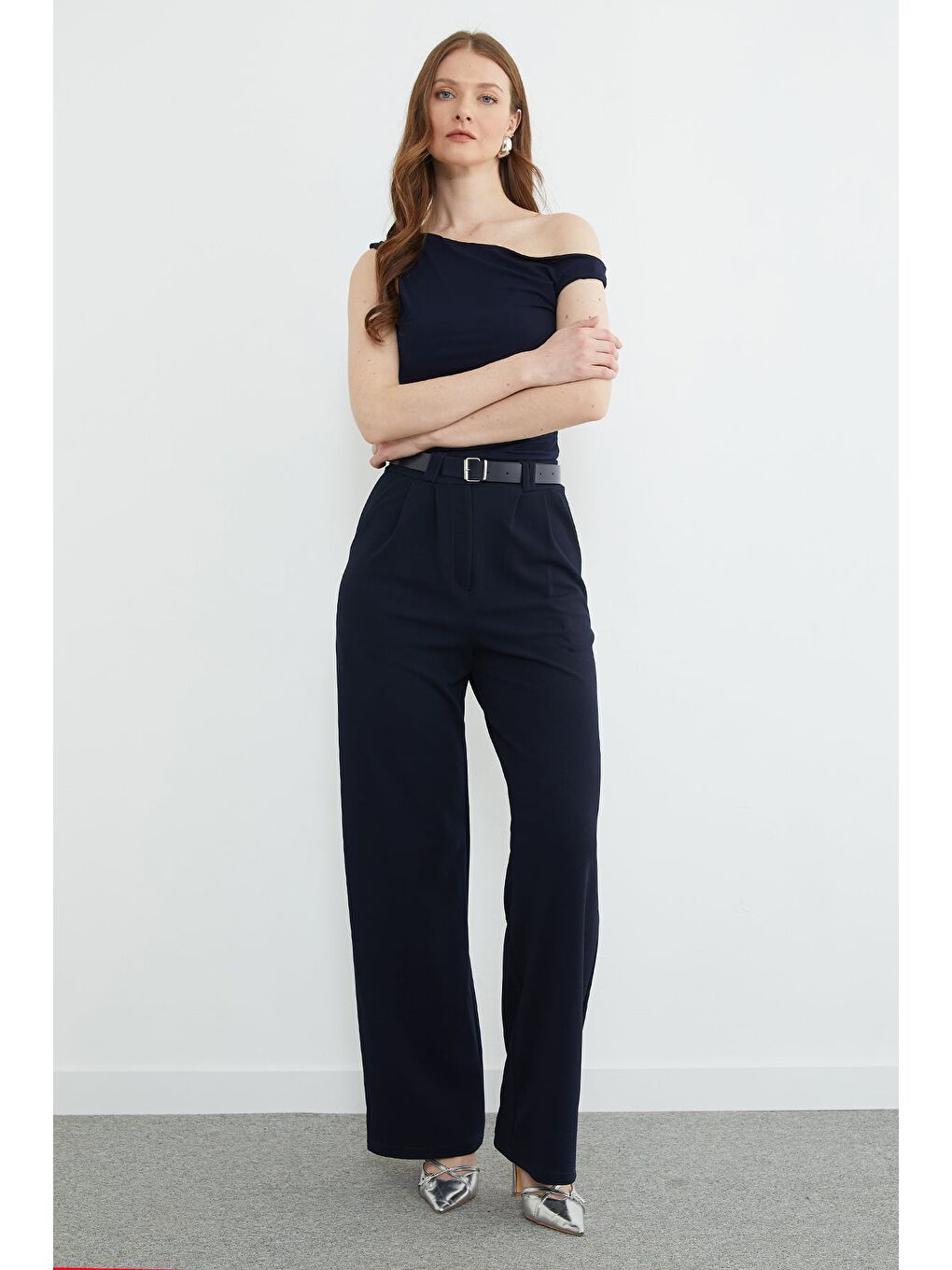 Lacivert Kemer Detaylı Pileli Palazzo Pantolon-3