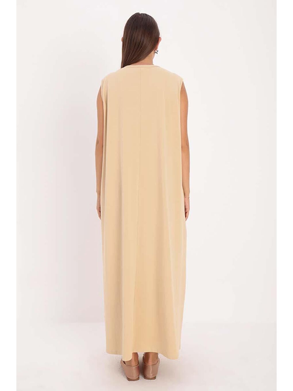 Bej-Büyük Beden Pamuklu Bisiklet Yaka Kolsuz Elastanlı İçlik Elbise-3