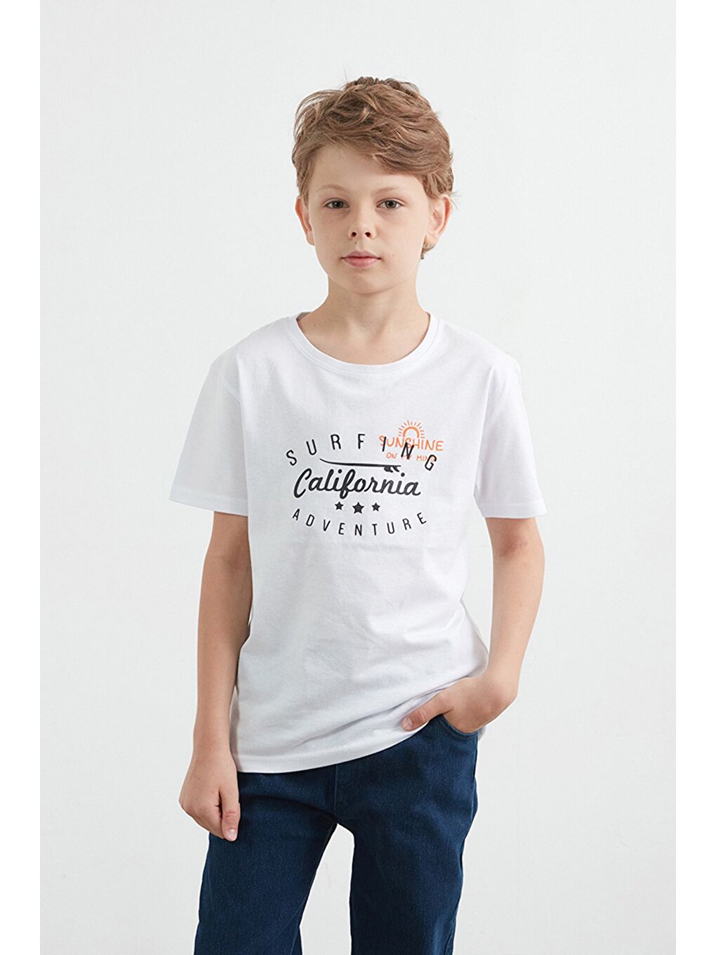 Beyaz %100 Pamuk Önü Ve Arkası Yazı Baskılı Erkek Çocuk Tişört