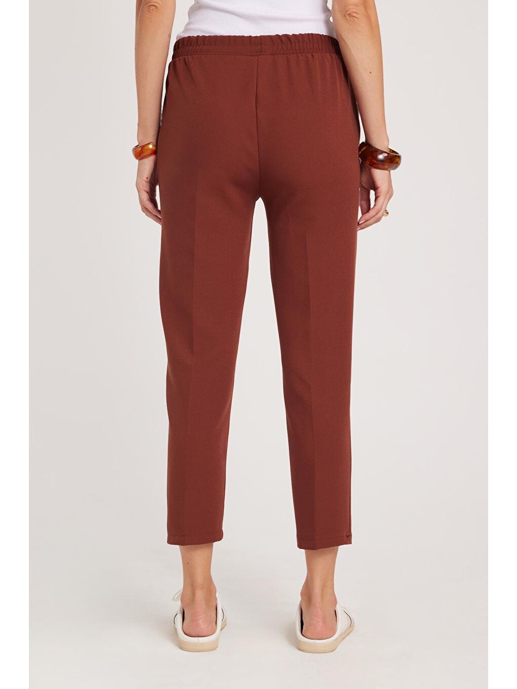 Kadın Relax Fit Rahat Kesim Yüksel Bel Dar Paça Beli Lastikli Bağcıklı Kahverengi Pantolon-6