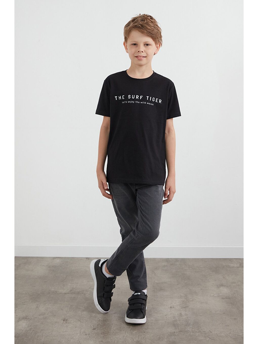 Siyah %100 Pamuk The Surf Tiger Baskılı Erkek Çocuk Tişört-1