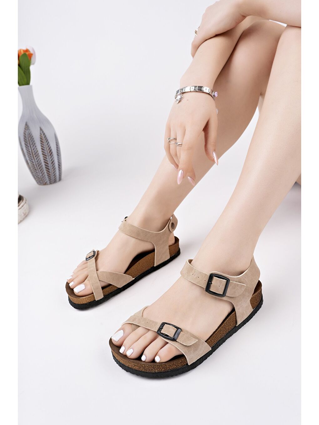 Bej BLAUS Ayarlanabilir Kemerli Günlük Kadın Parmak Arası Sandalet-5
