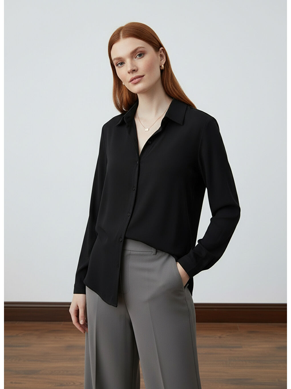 Siyah Arkası Uzun Tiril Tiril Viskon Kadın Gömleği-4