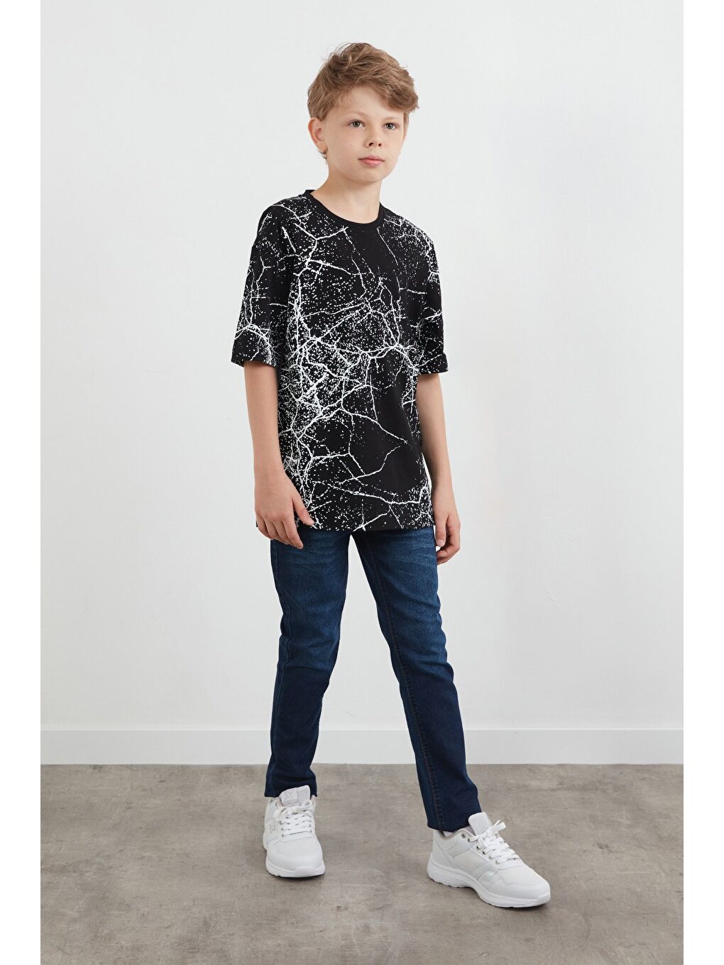Siyah Şimşek Baskılı Bisiklet Yaka Erkek Çocuk Tişört-3