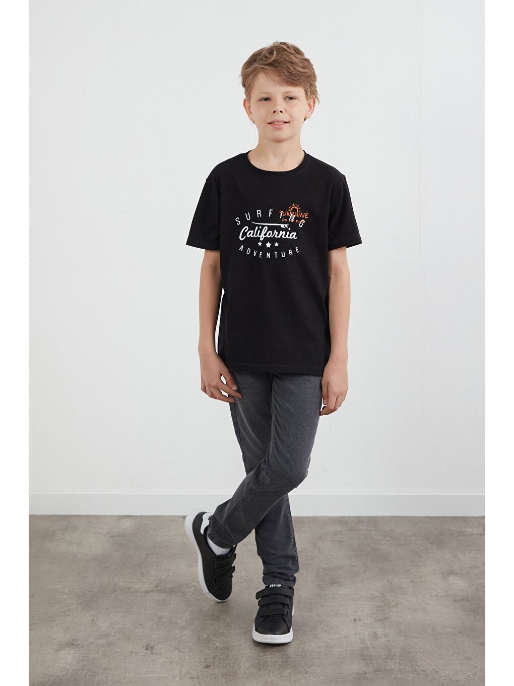 Siyah %100 Pamuk Önü Ve Arkası Yazı Baskılı Erkek Çocuk Tişört-2