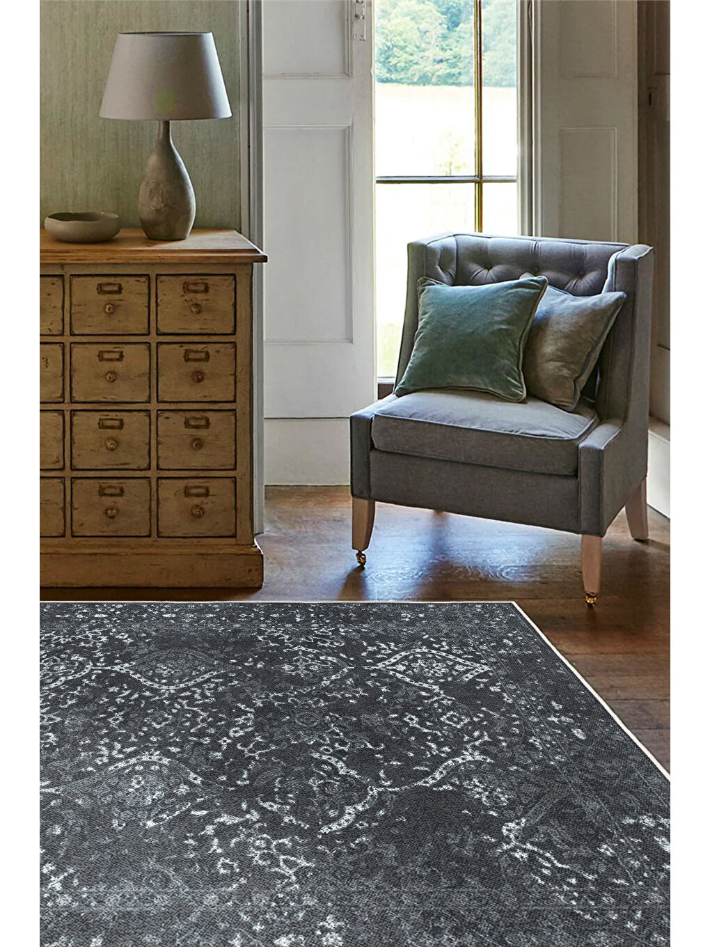 Siyah Dekoratif Özel Tasarım Yıkanabilir İnce Kaymaz Tabanlı Modern Halı KECE FR07-1