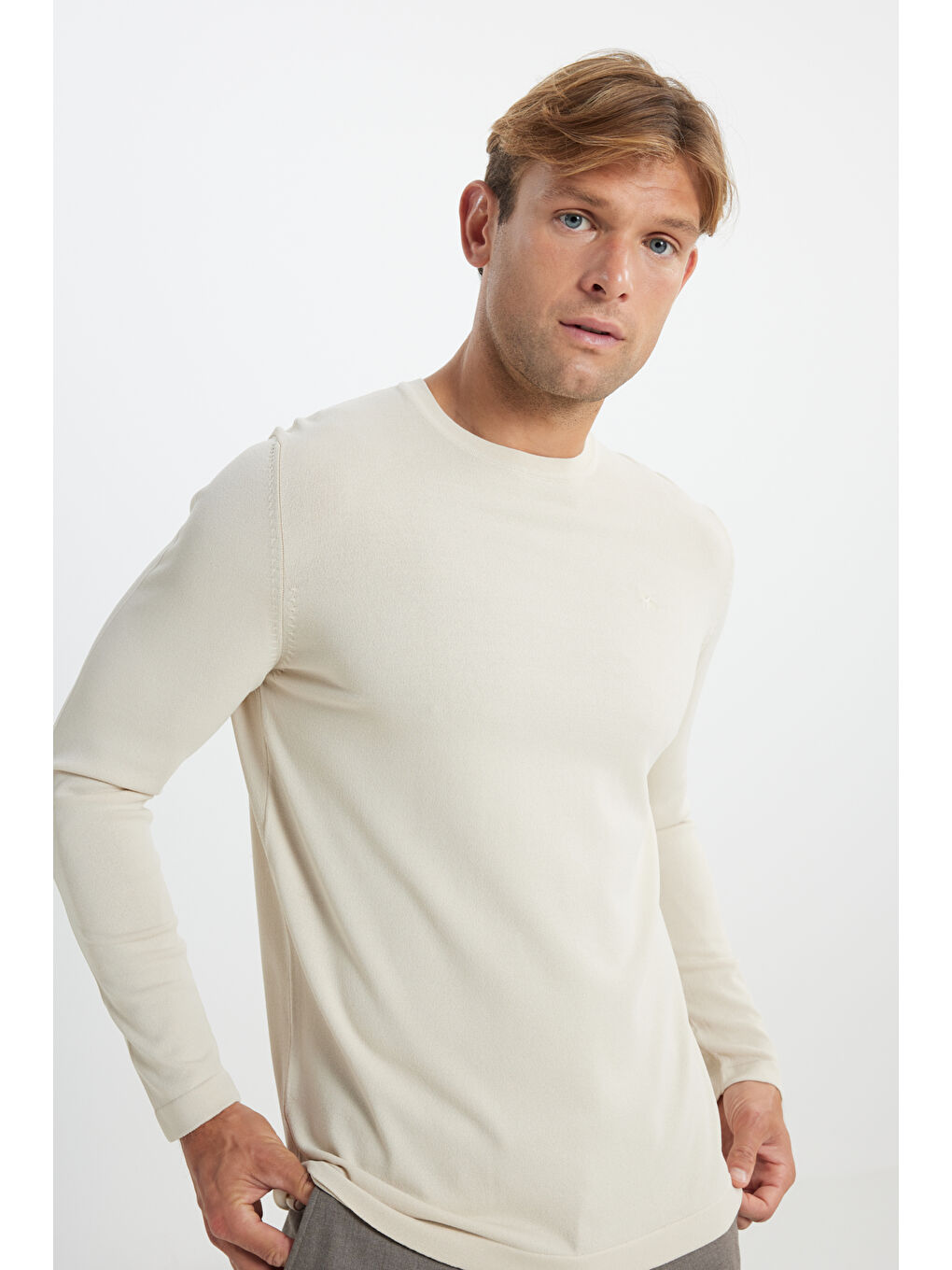 Erkek Bej Standart Fit Normal Kesim Bisiklet Yaka Triko Basic Kazak-3