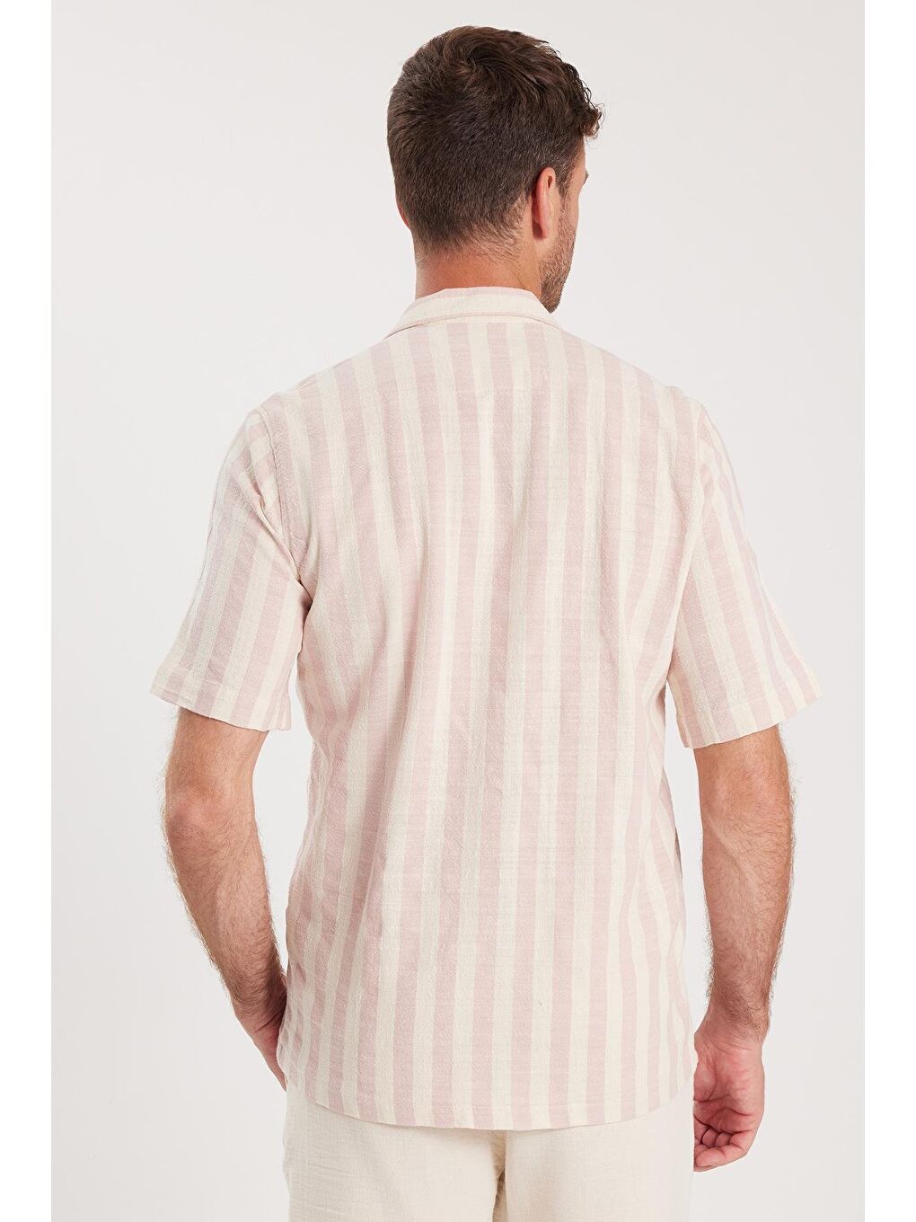 Karışık Erkek Regular Fit Klasik Kesim Kısa Kollu Apaş Yaka Çizgili Cepli %100 Pamuk Gömlek-6