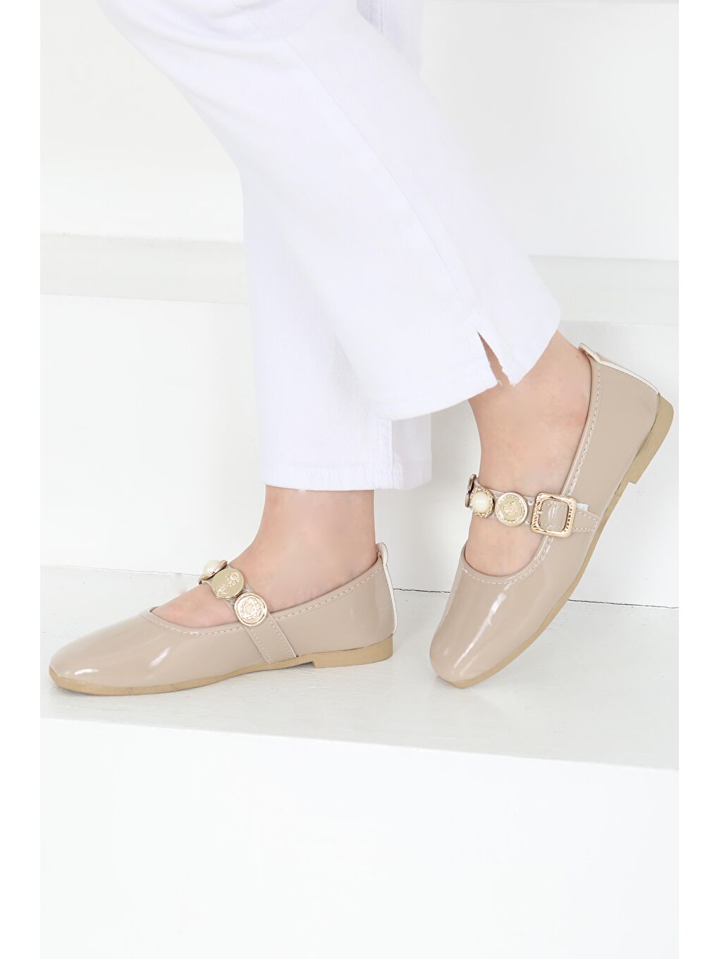 Bej Kadın Vizon Rugan İncili Babet Ayakkabı - 27288-3
