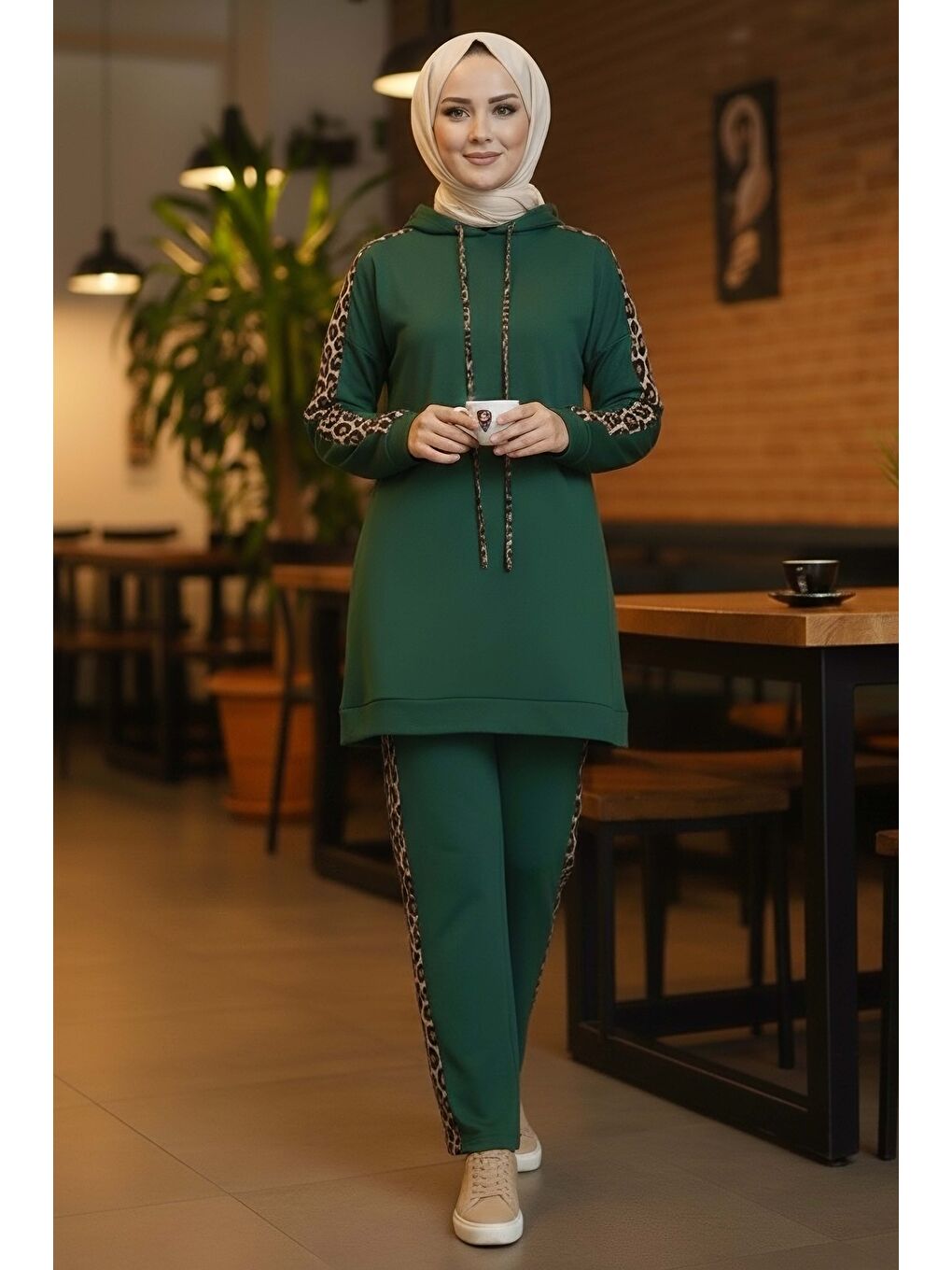 Yeşil Leopar Şerit Detaylı İki İplik İkili Takım Zümrüt - 2051-ZUMRUT-1