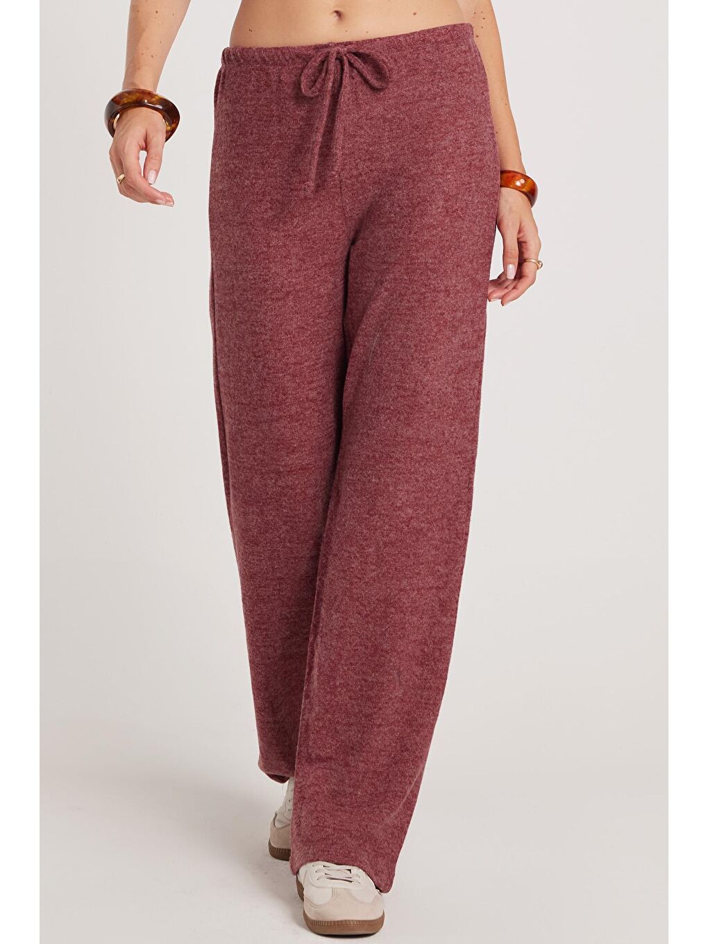 Kadın Relax Fit Rahat Kesim Beli Bağcıklı Geniş Paça Bordo Pantolon
