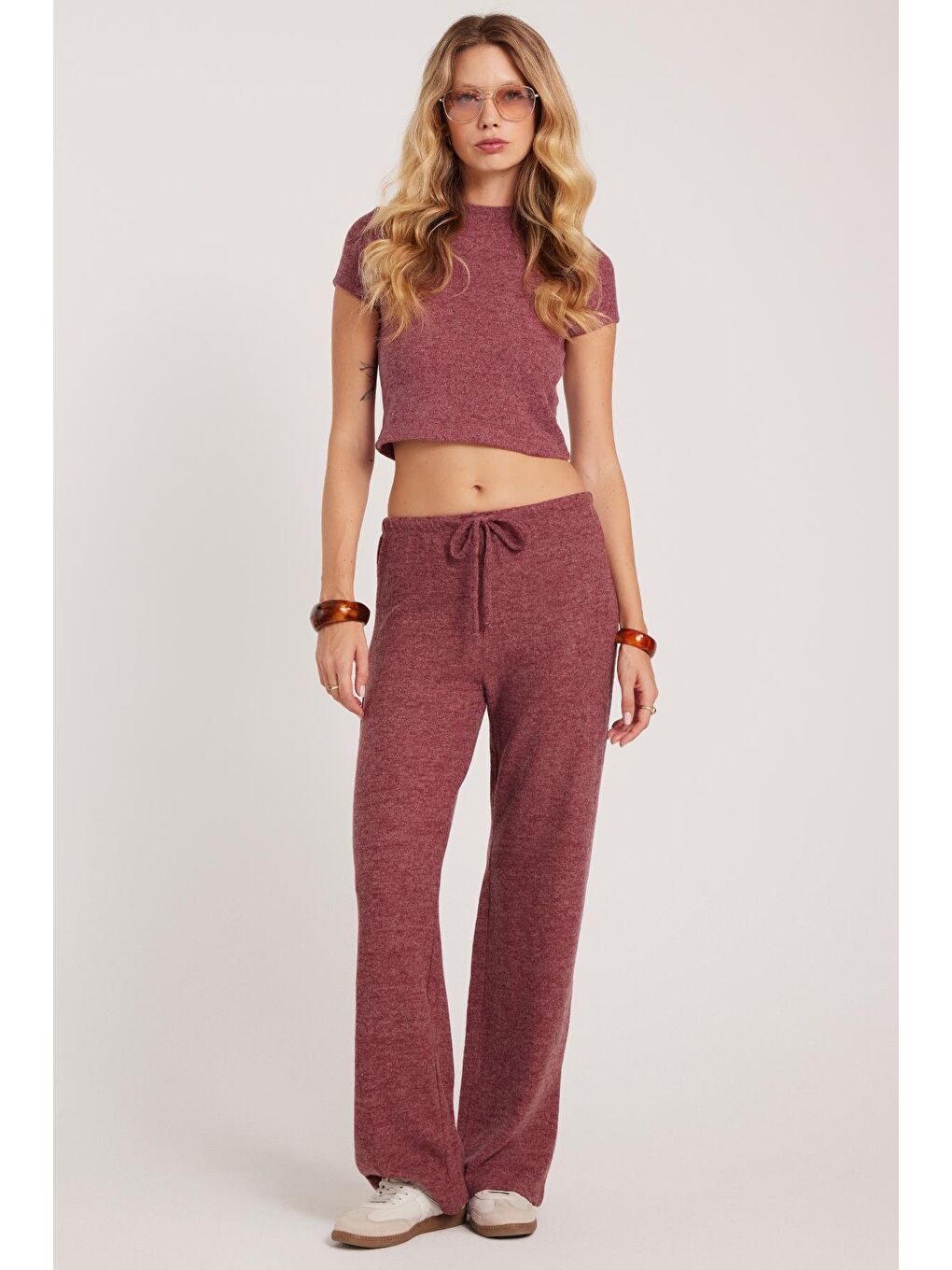 Kadın Relax Fit Rahat Kesim Beli Bağcıklı Geniş Paça Bordo Pantolon-1