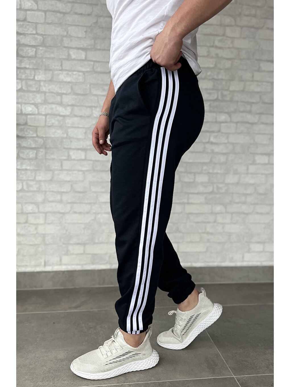 Lacivert Erkek Bel Ve Paça Lastikli Yan Şerit Detaylı Eşofman Altı-1