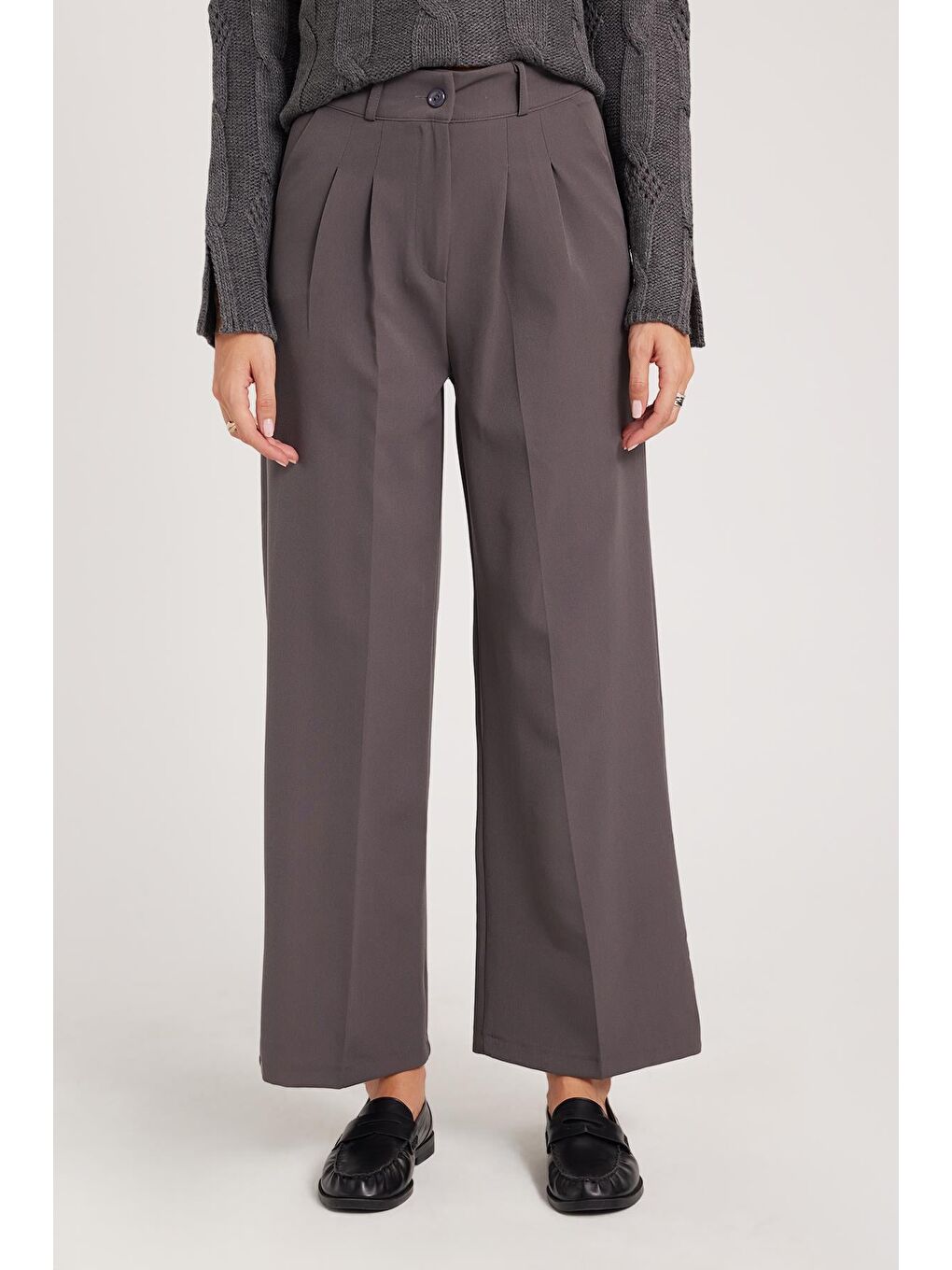 Kadın Regular Fit Klasik Kesim Yüksel Bel Geniş Paça Antrasit Pantolon